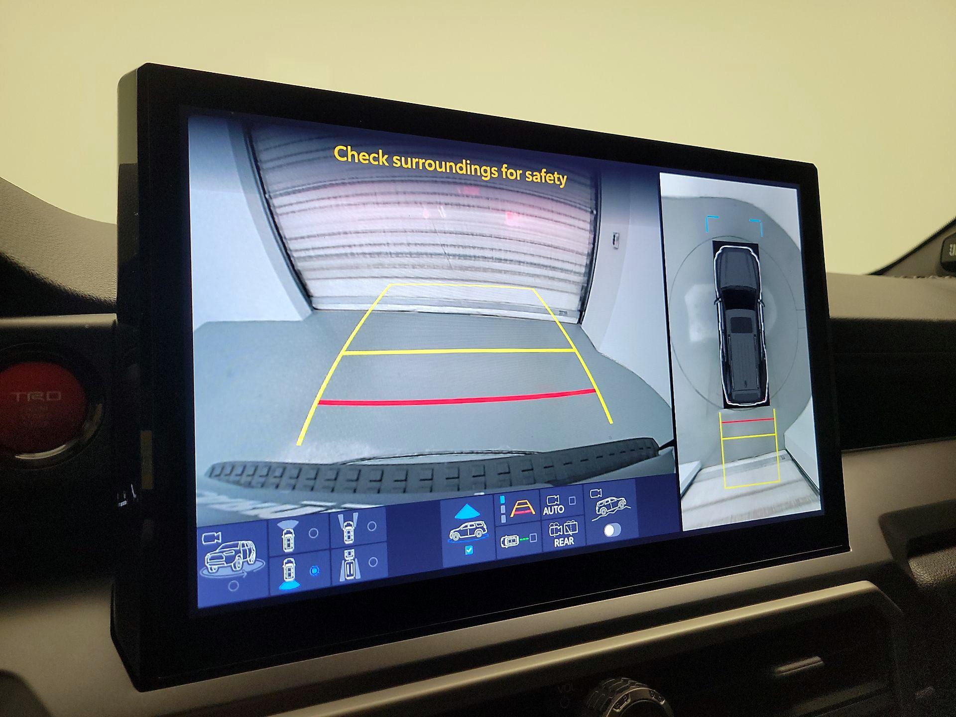 Thumbnail: 2025 Toyota 4Runner - 14