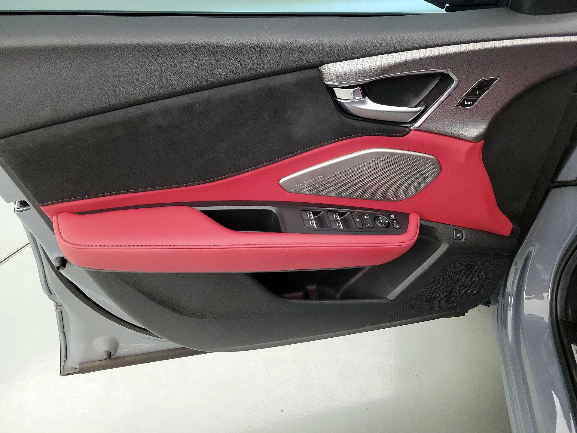 Thumbnail: 2025 Acura RDX - 12