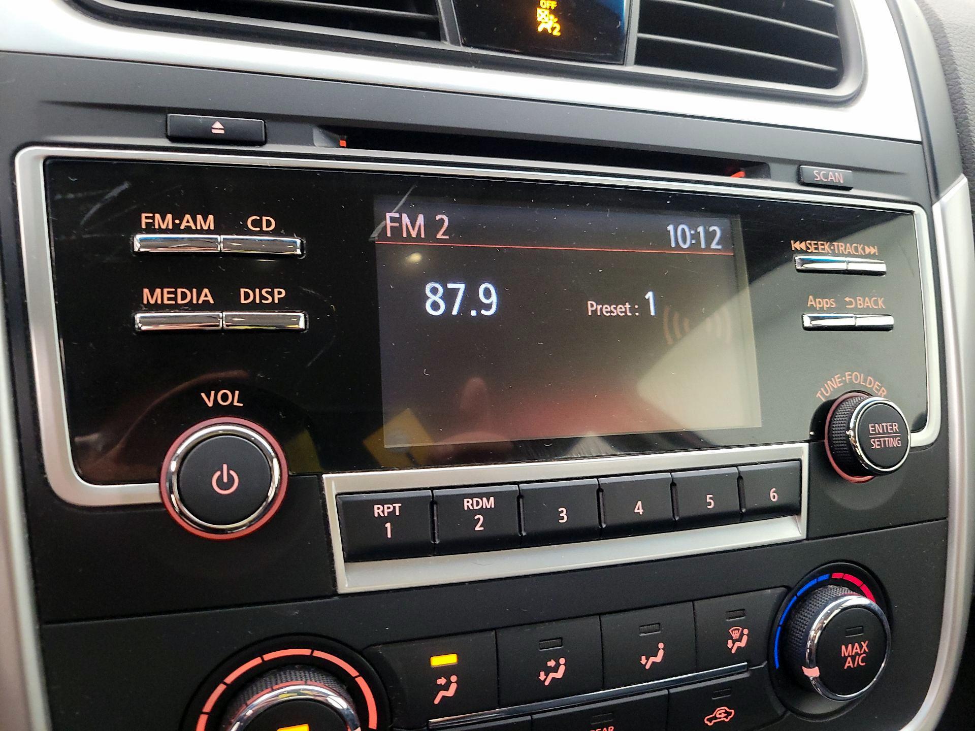 Thumbnail: 2016 Nissan Altima - 15