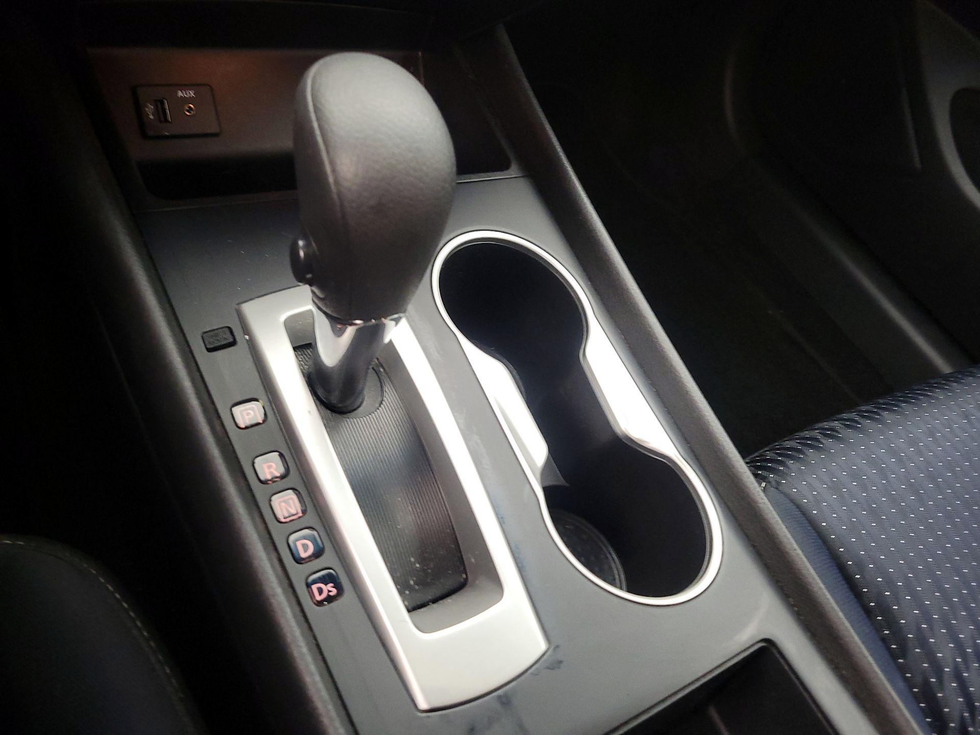 Thumbnail: 2016 Nissan Altima - 17