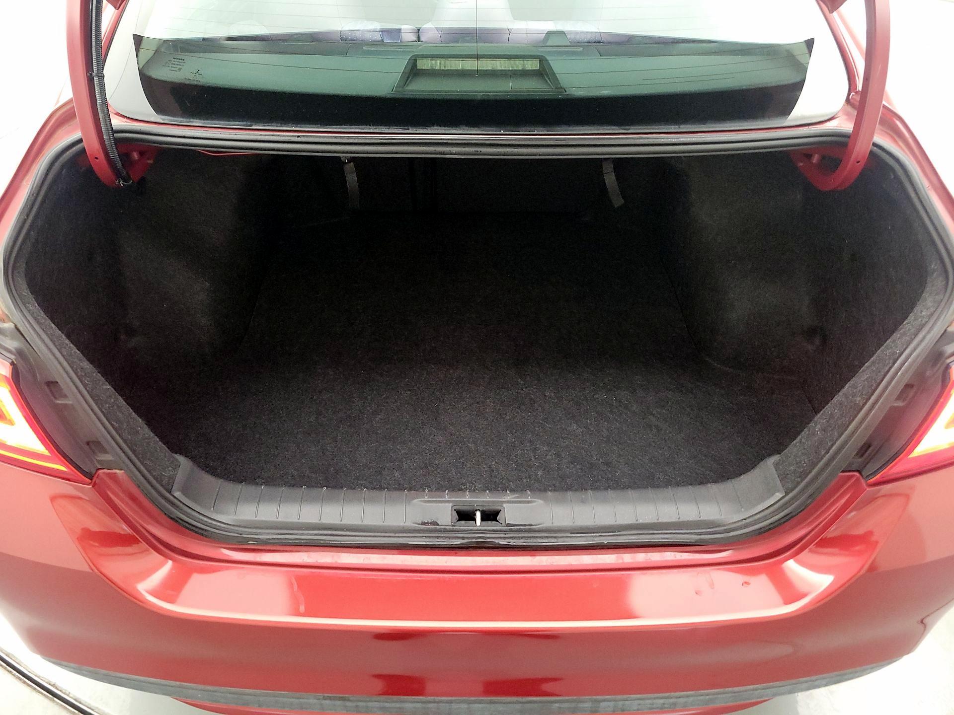 Thumbnail: 2016 Nissan Altima - 20