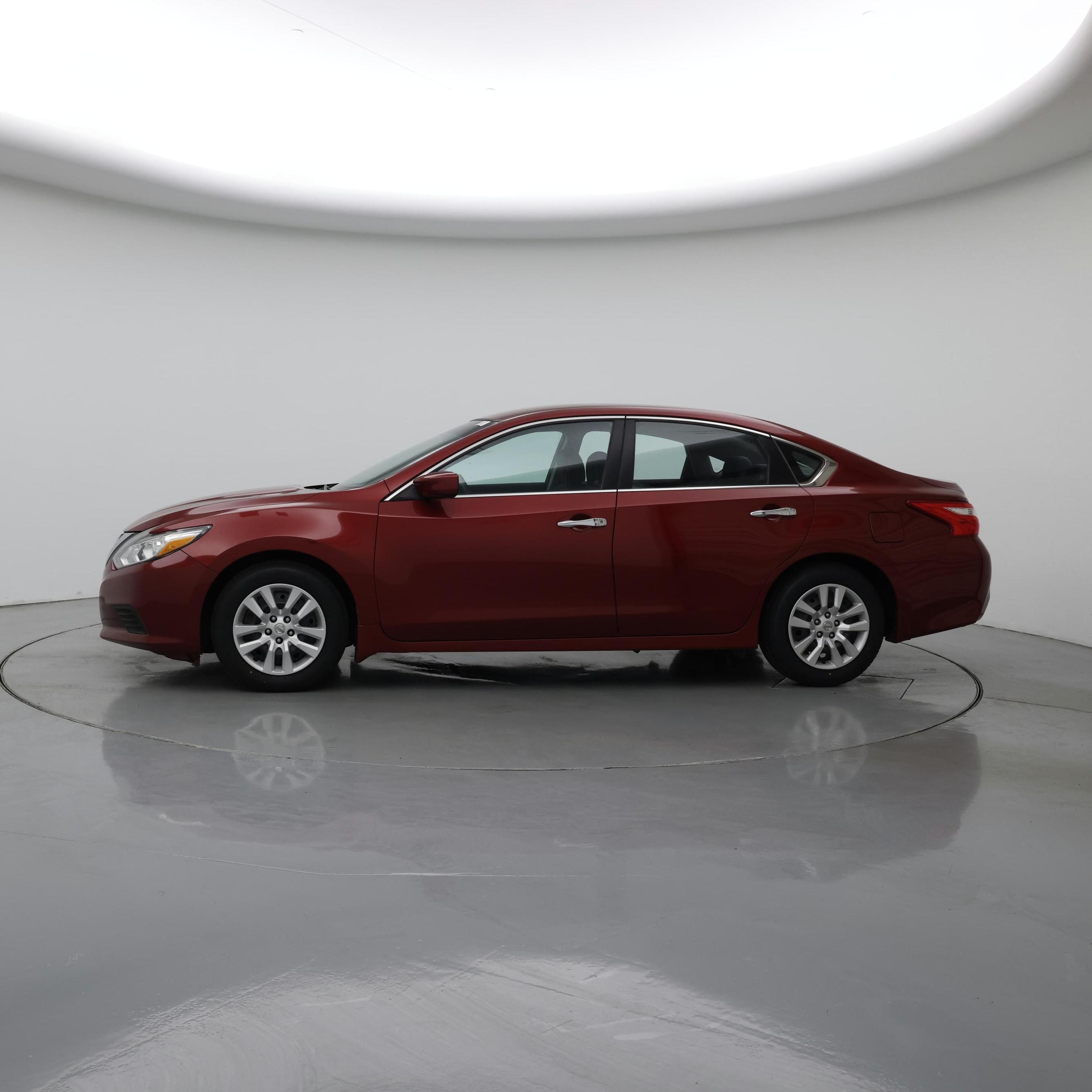 Thumbnail: 2016 Nissan Altima - 3