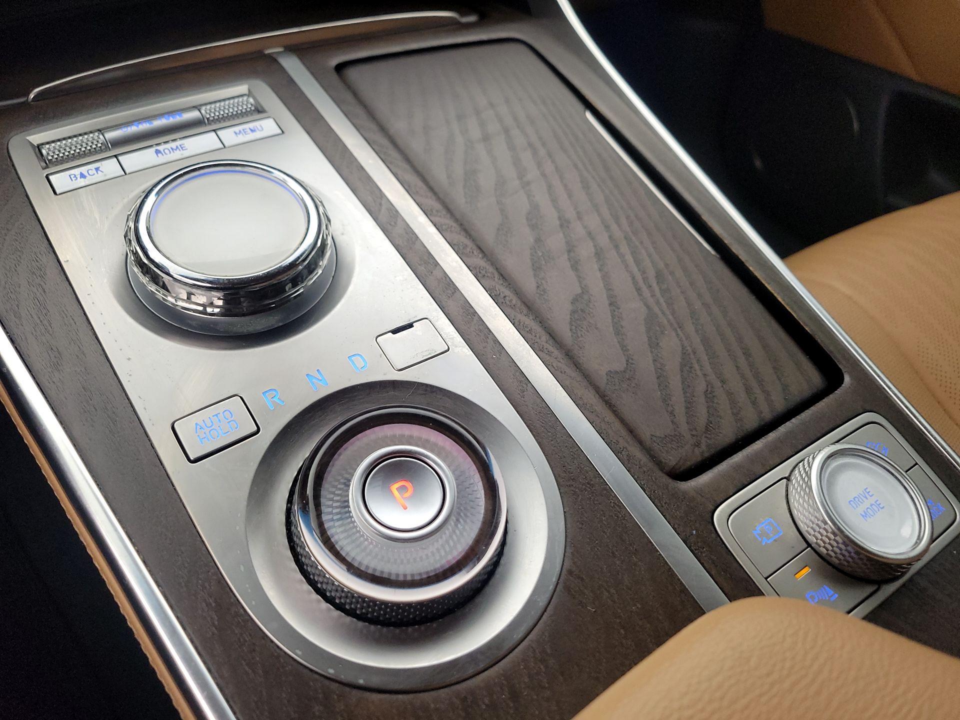 Thumbnail: 2023 Genesis GV80 - 18