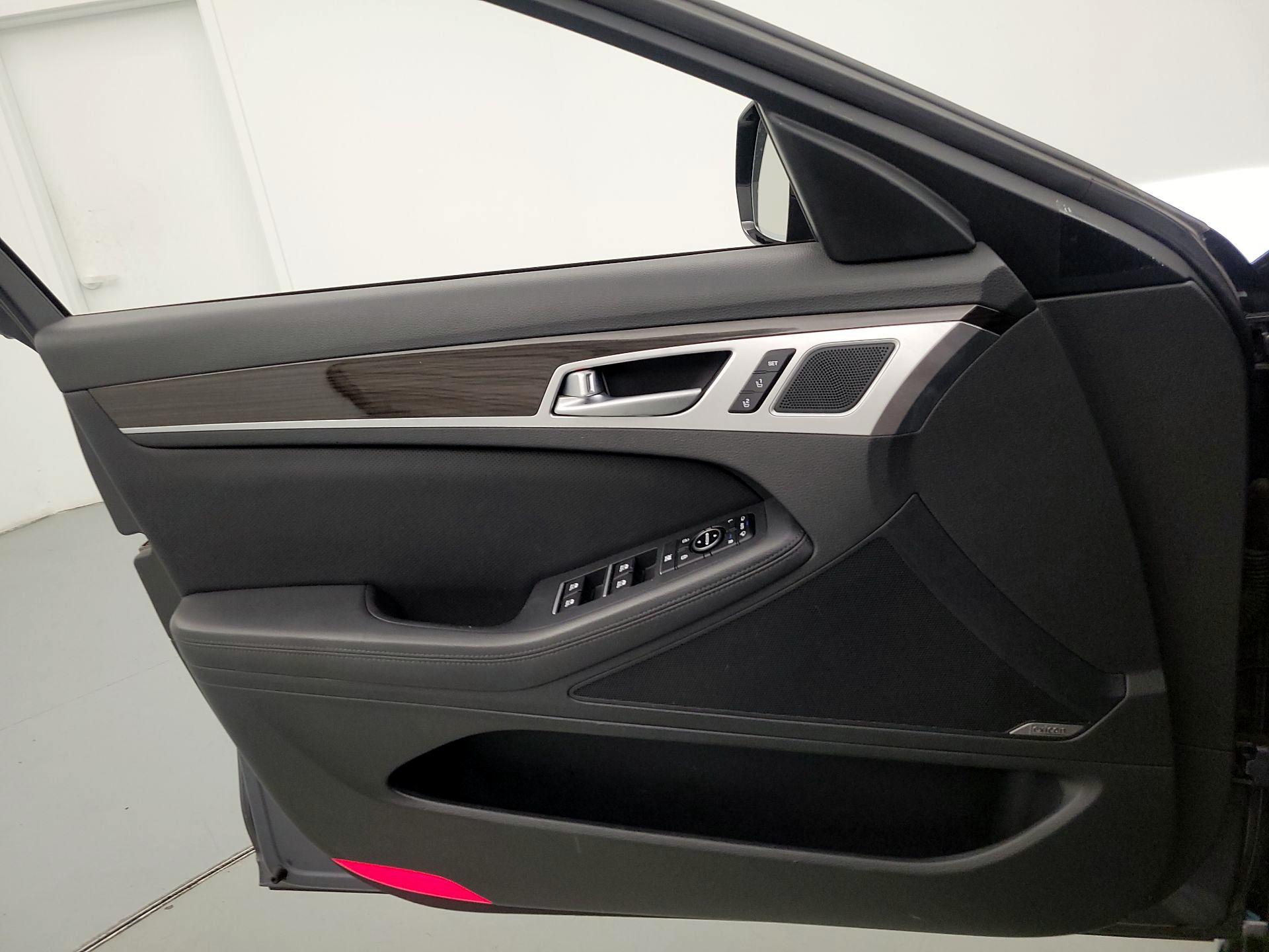 Thumbnail: 2016 Hyundai Genesis - 12