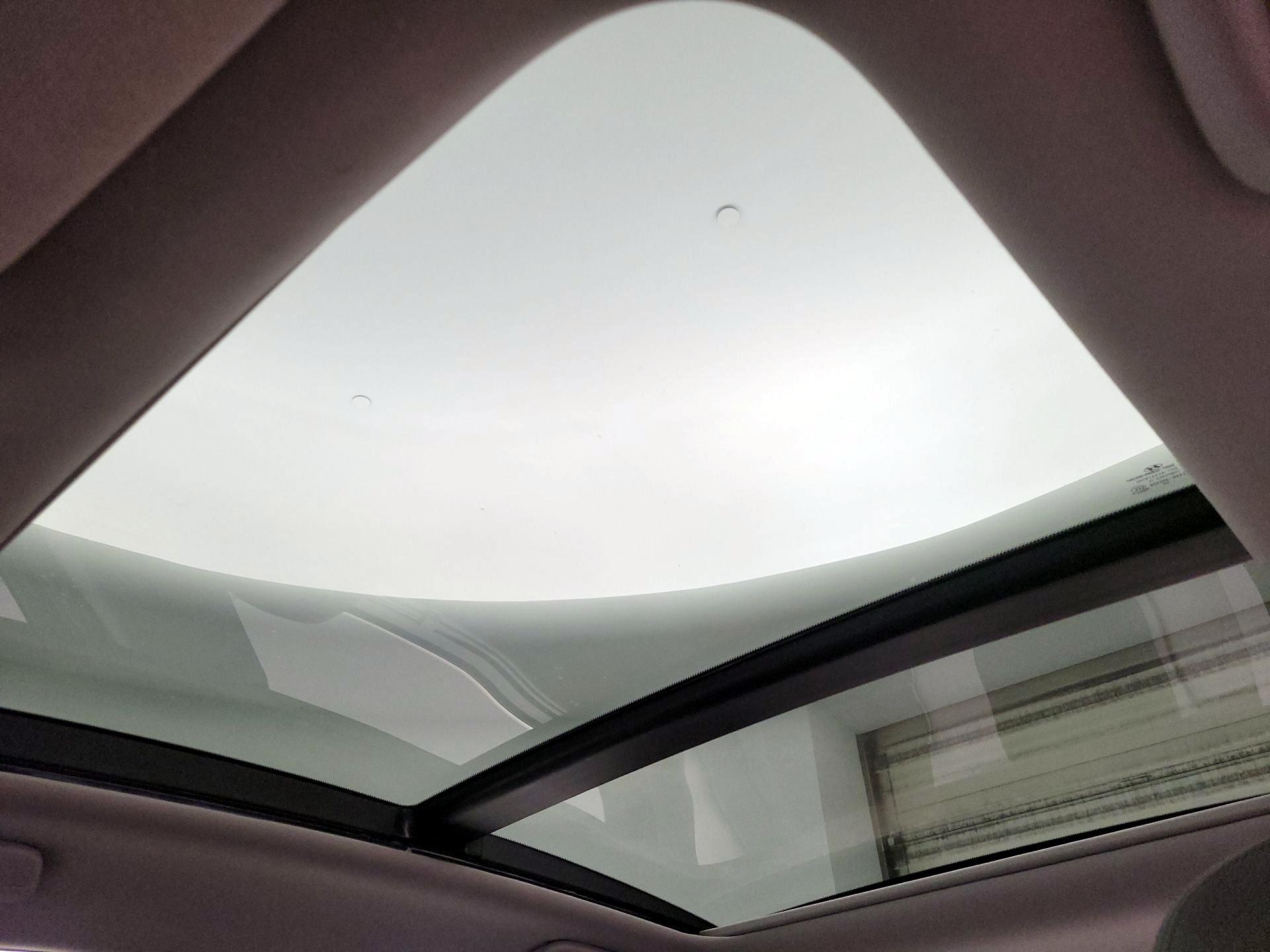 Thumbnail: 2016 Hyundai Genesis - 20