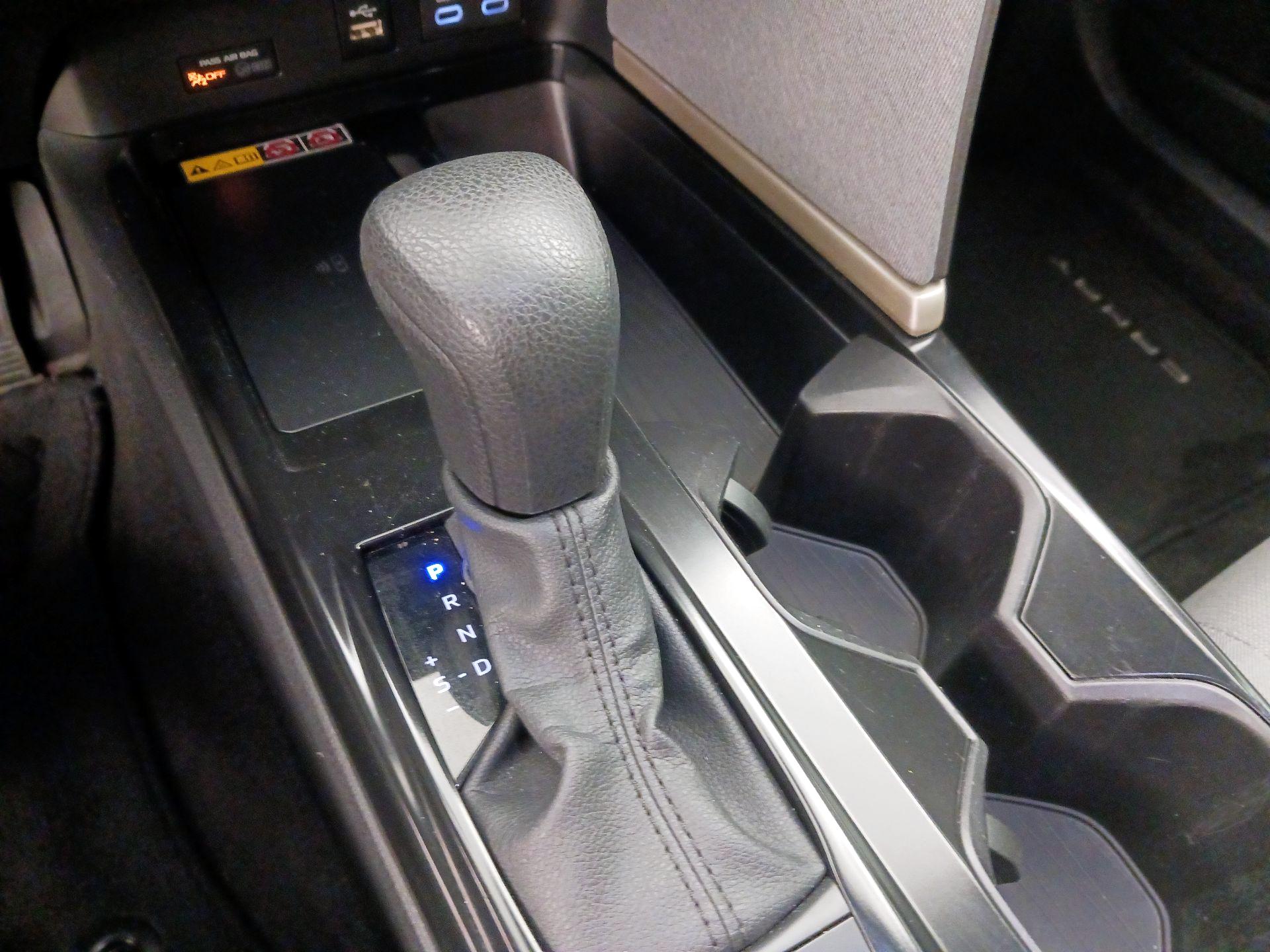 Thumbnail: 2025 Toyota Camry - 17