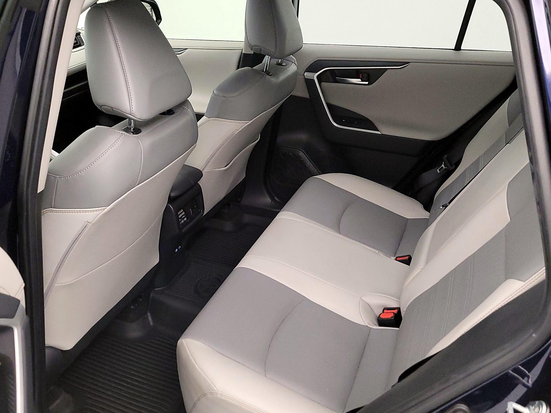 Thumbnail: 2023 Toyota RAV4 - 20