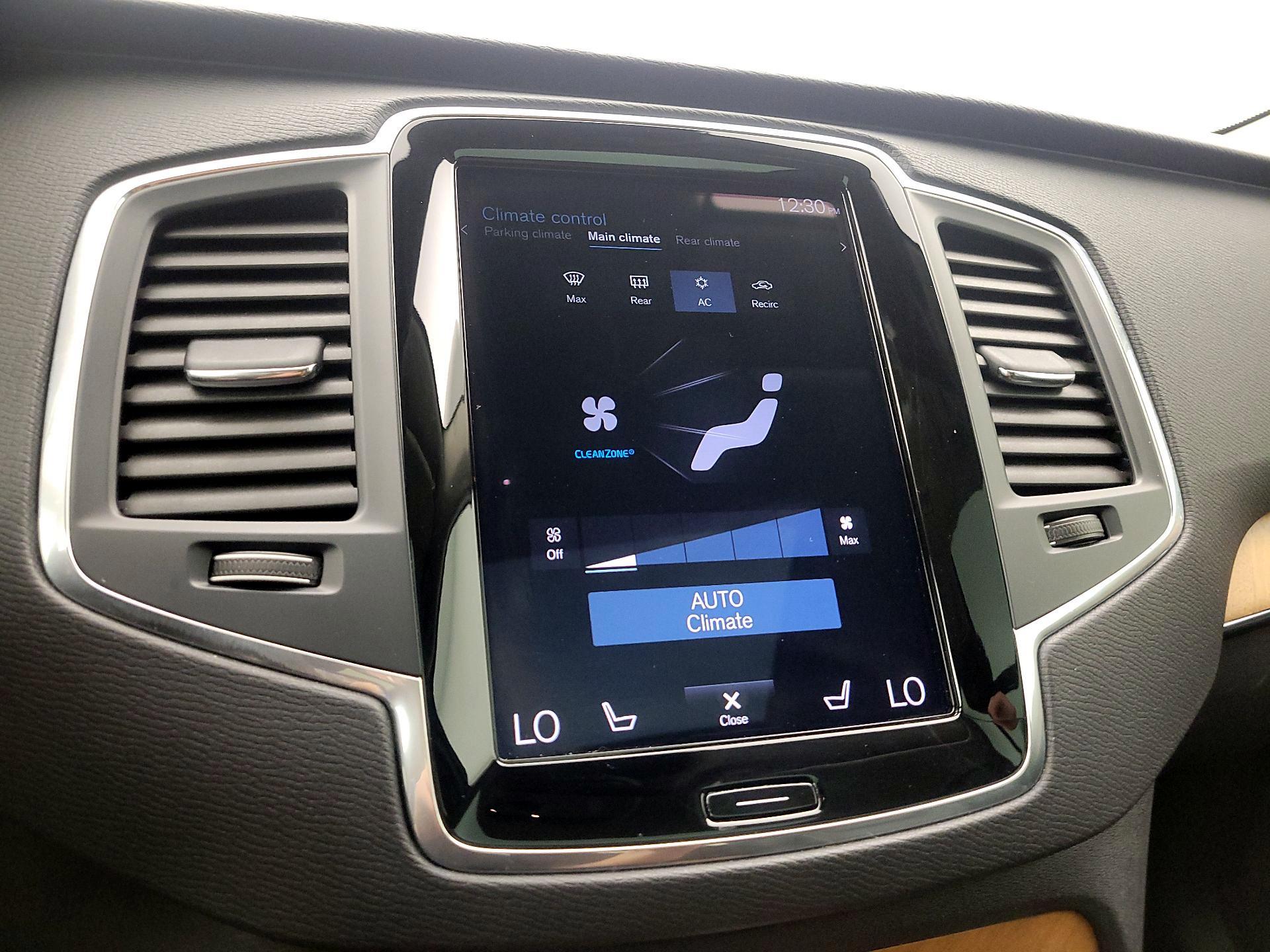 Thumbnail: 2021 Volvo XC90 - 17