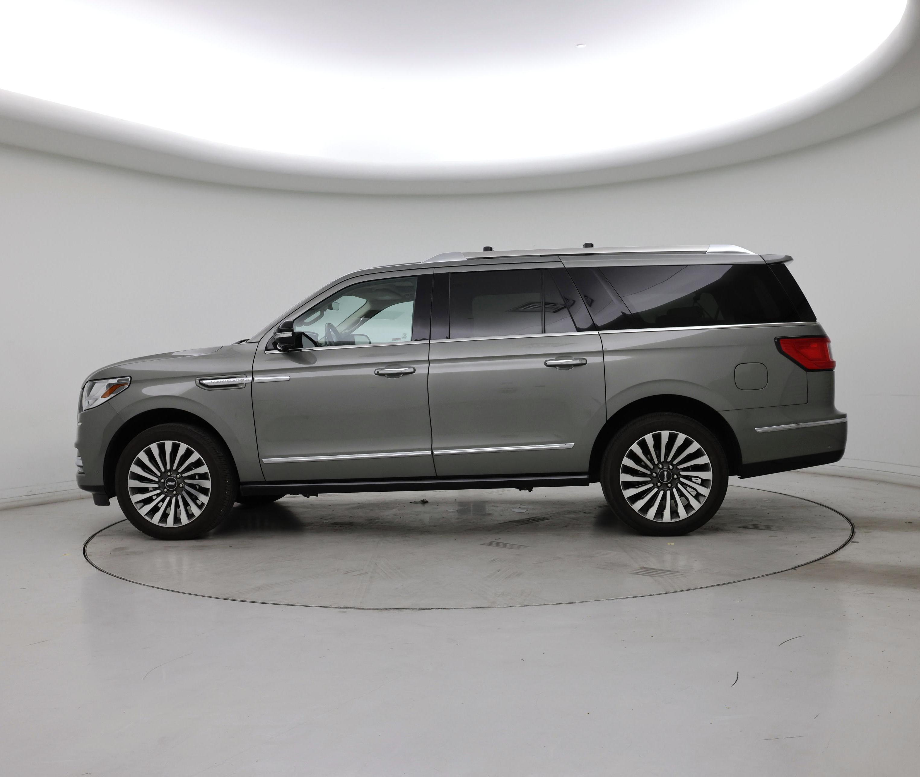Thumbnail: 2019 Lincoln Navigator L - 3