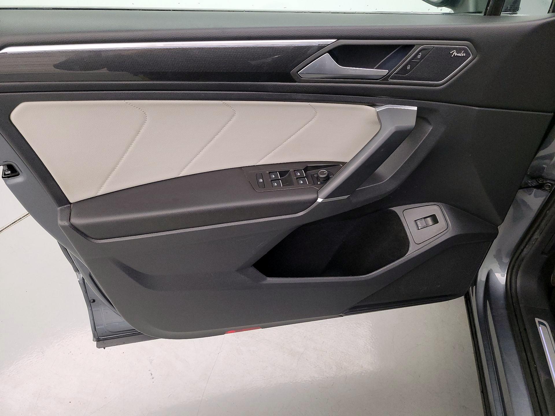 Thumbnail: 2020 Volkswagen Tiguan - 12