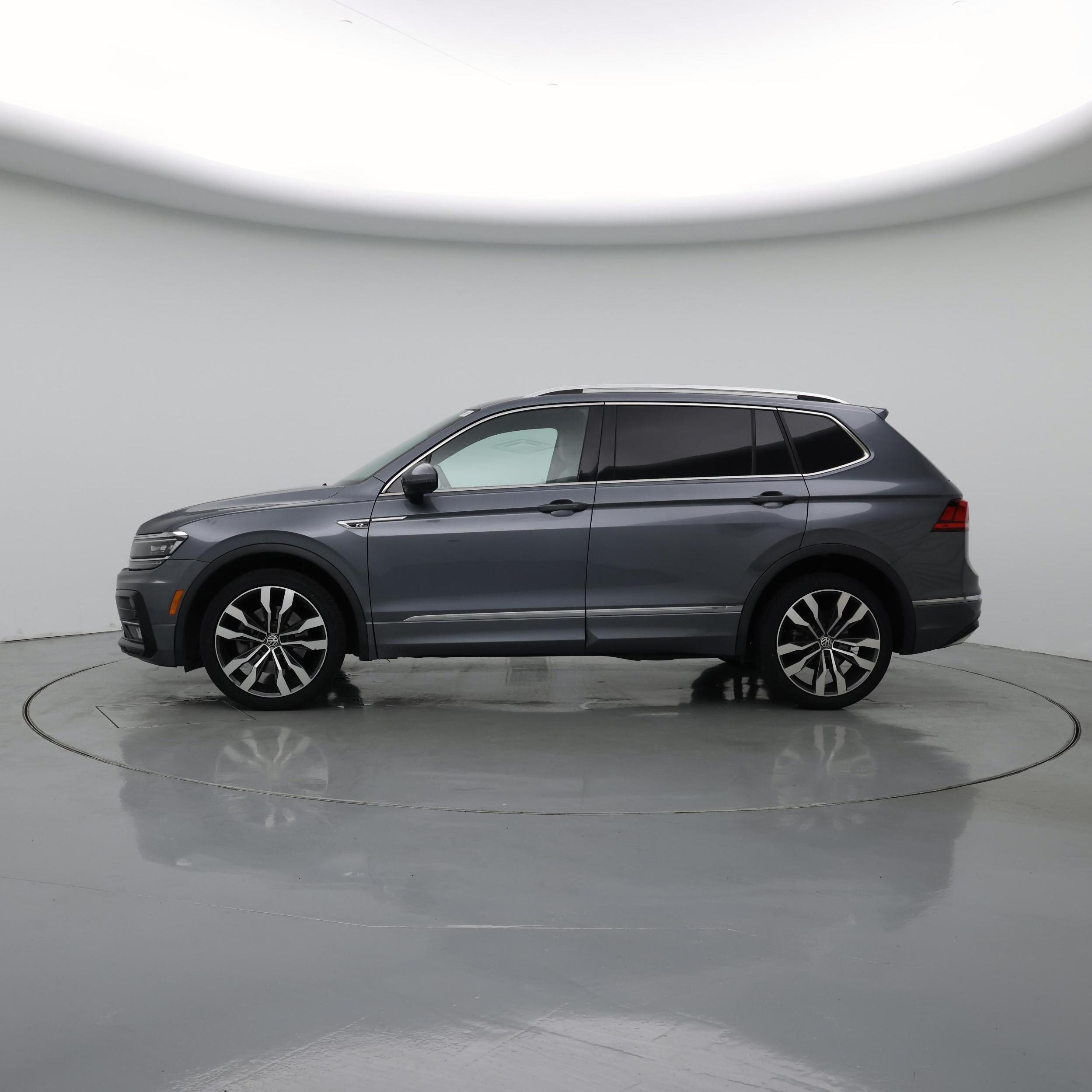 Thumbnail: 2020 Volkswagen Tiguan - 3