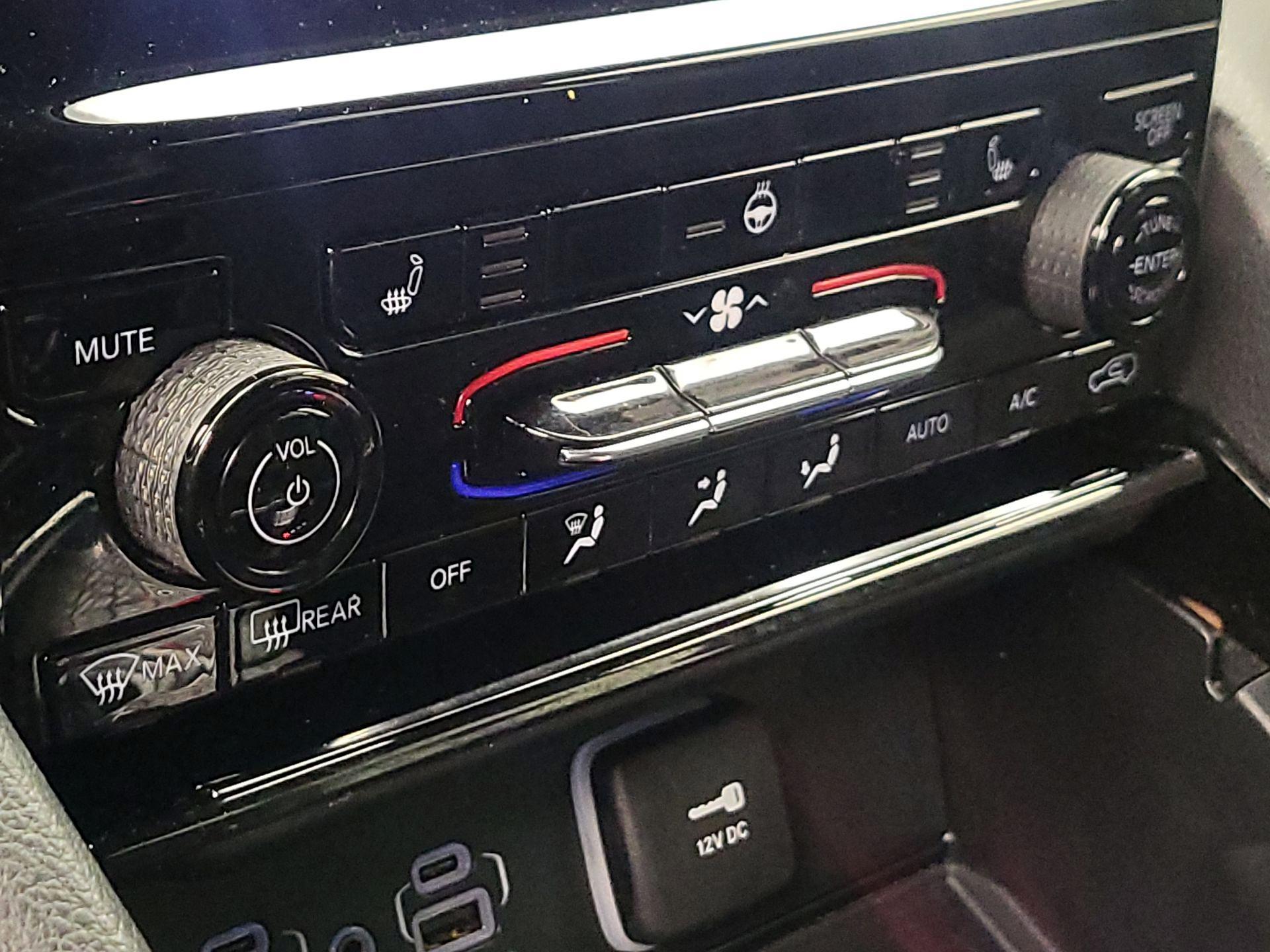 Thumbnail: 2023 Jeep Grand Cherokee L - 16