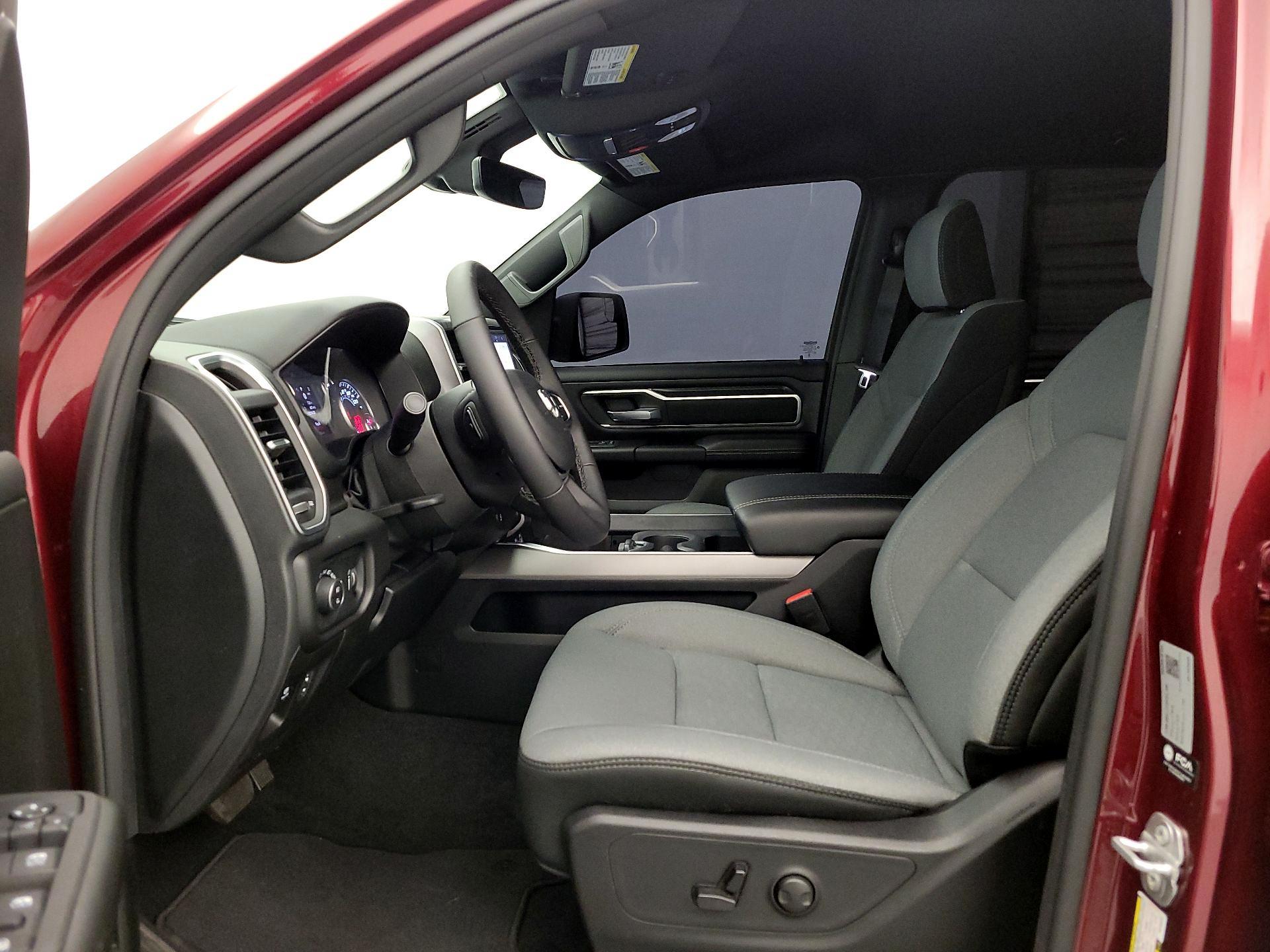 Thumbnail: 2025 RAM 1500 - 11