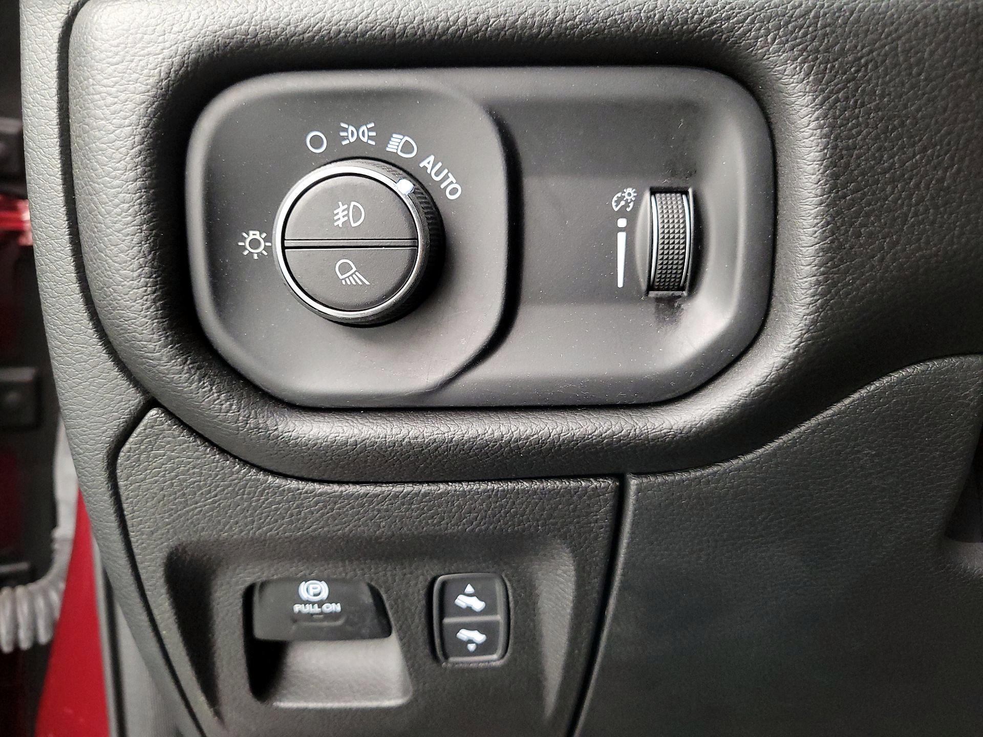 Thumbnail: 2025 RAM 1500 - 13