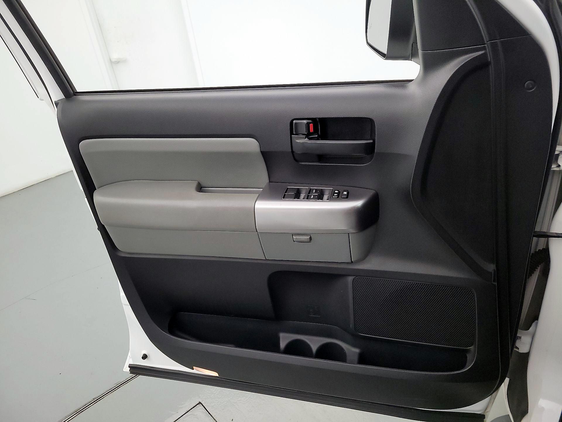 Thumbnail: 2019 Toyota Sequoia - 12