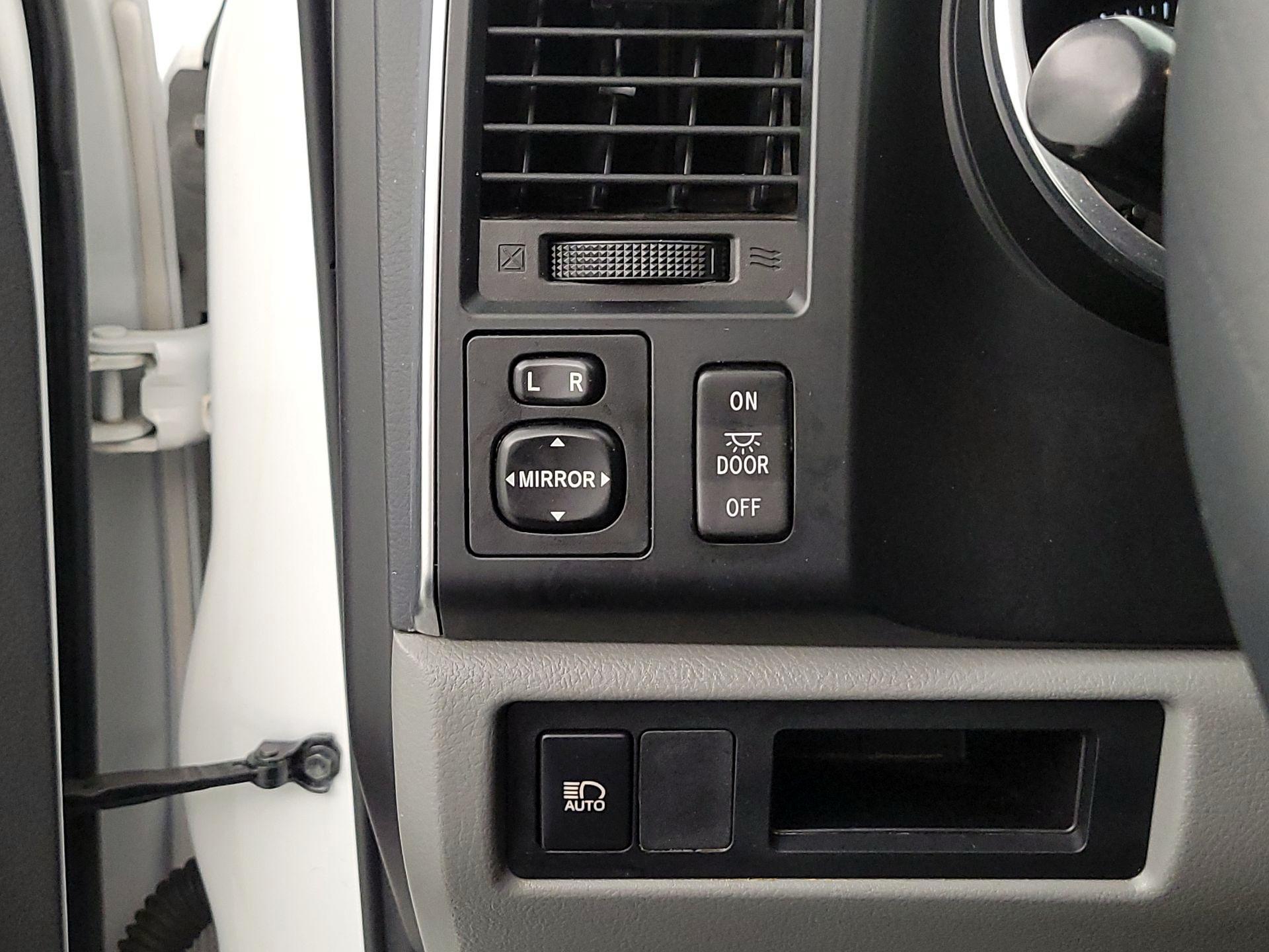 Thumbnail: 2019 Toyota Sequoia - 13