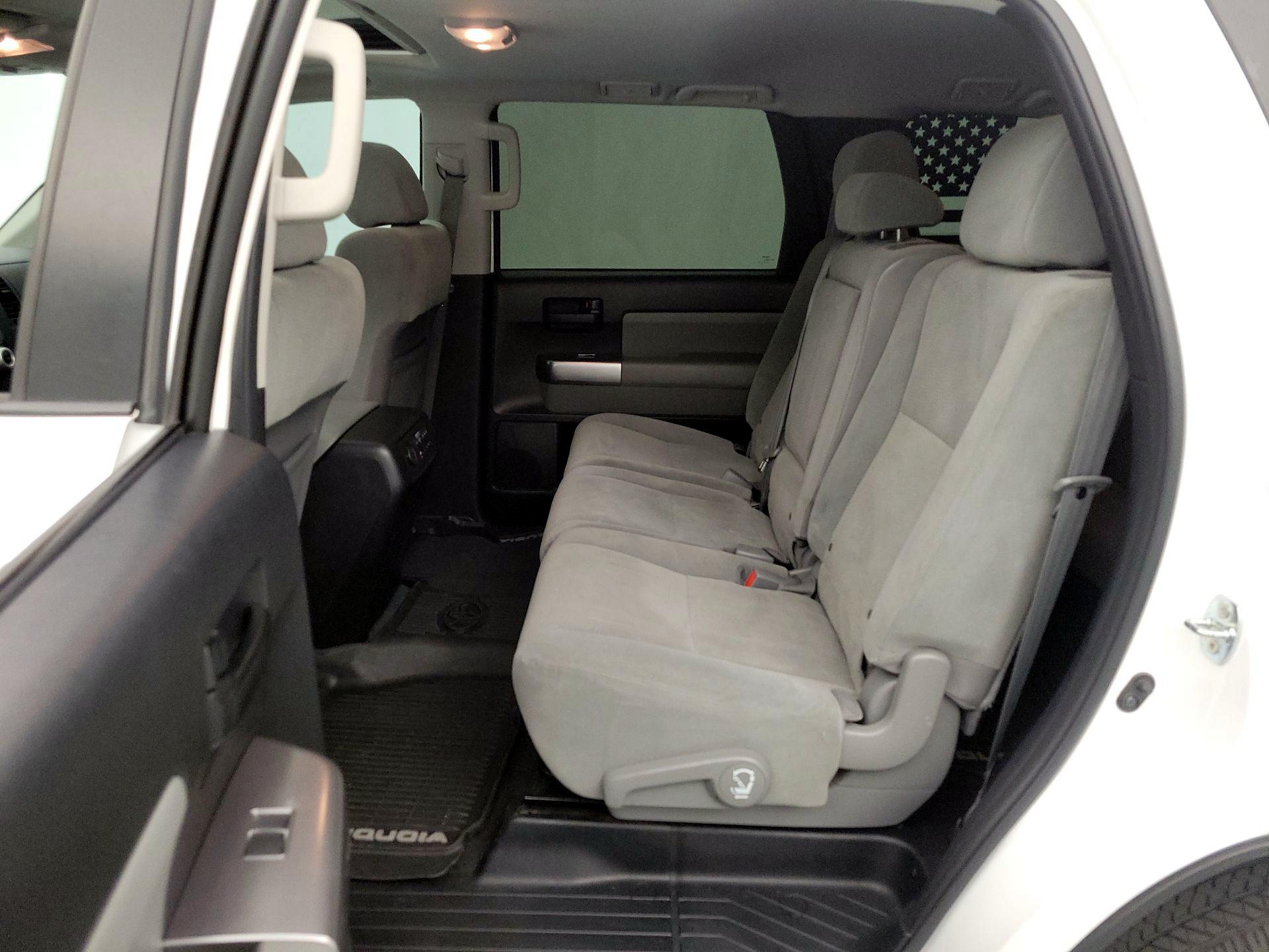Thumbnail: 2019 Toyota Sequoia - 20
