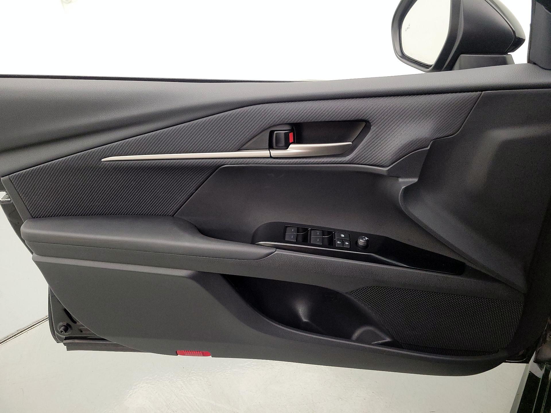 Thumbnail: 2025 Toyota Camry - 12