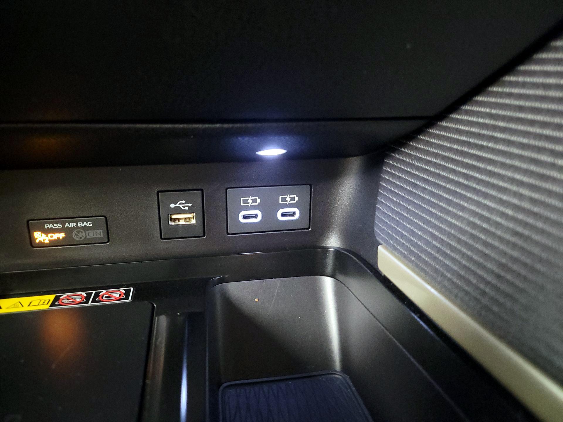 Thumbnail: 2025 Toyota Camry - 18