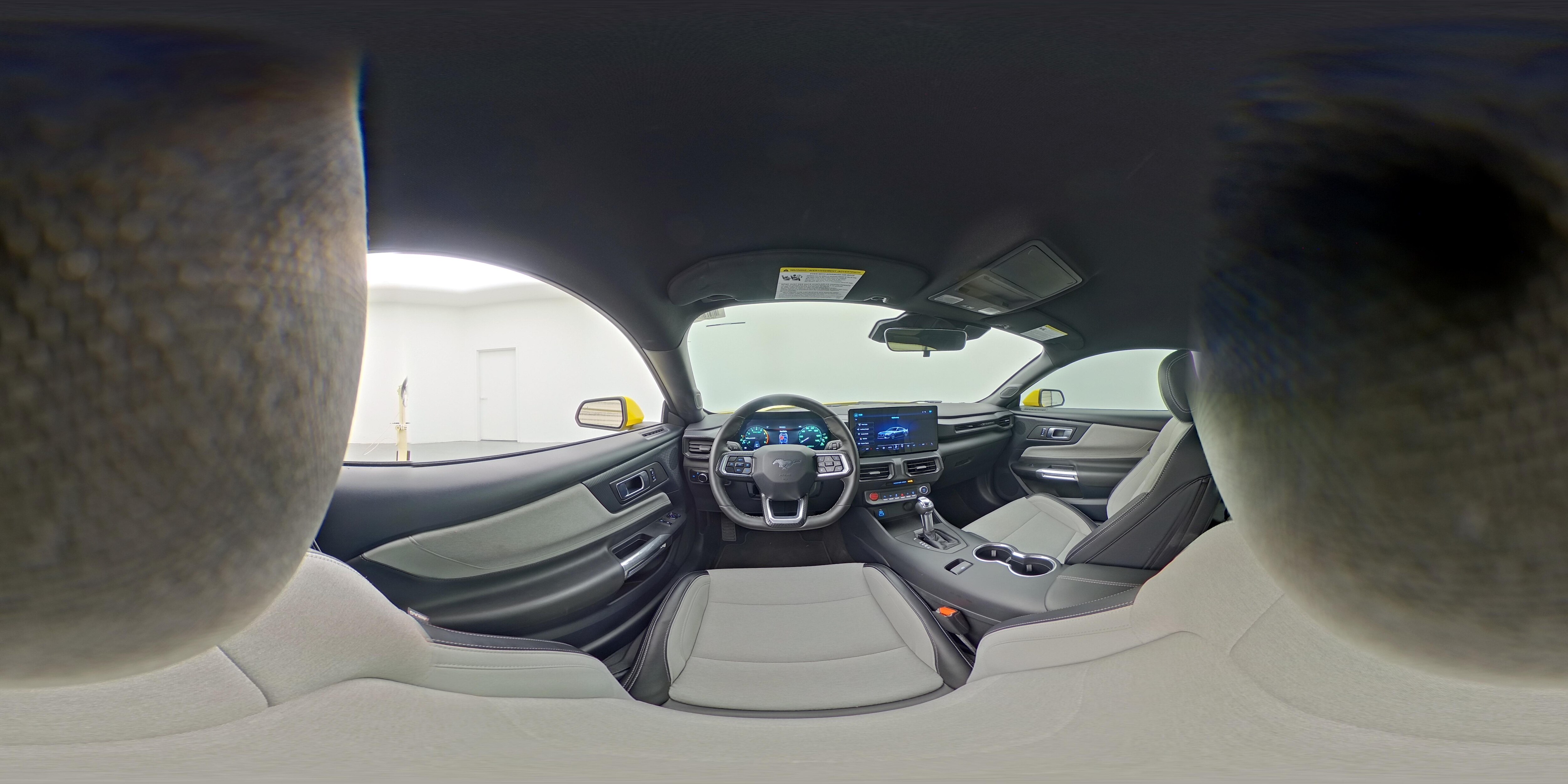 2024 Ford Mustang EcoBoost - Photo 25