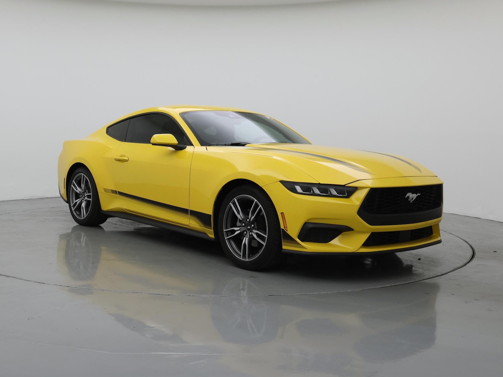 2024 Ford Mustang EcoBoost - Photo 2