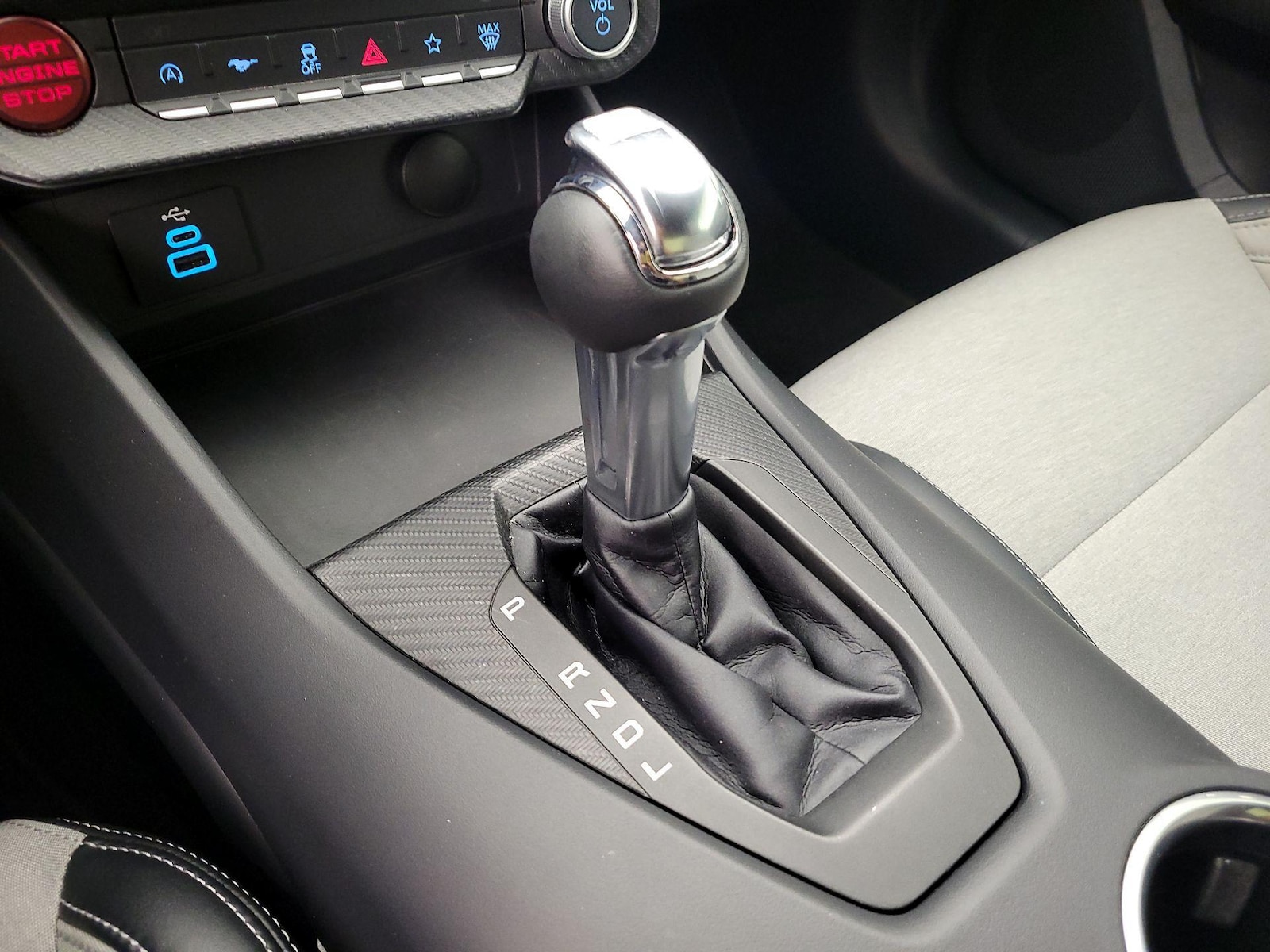 2024 Ford Mustang EcoBoost - Photo 18