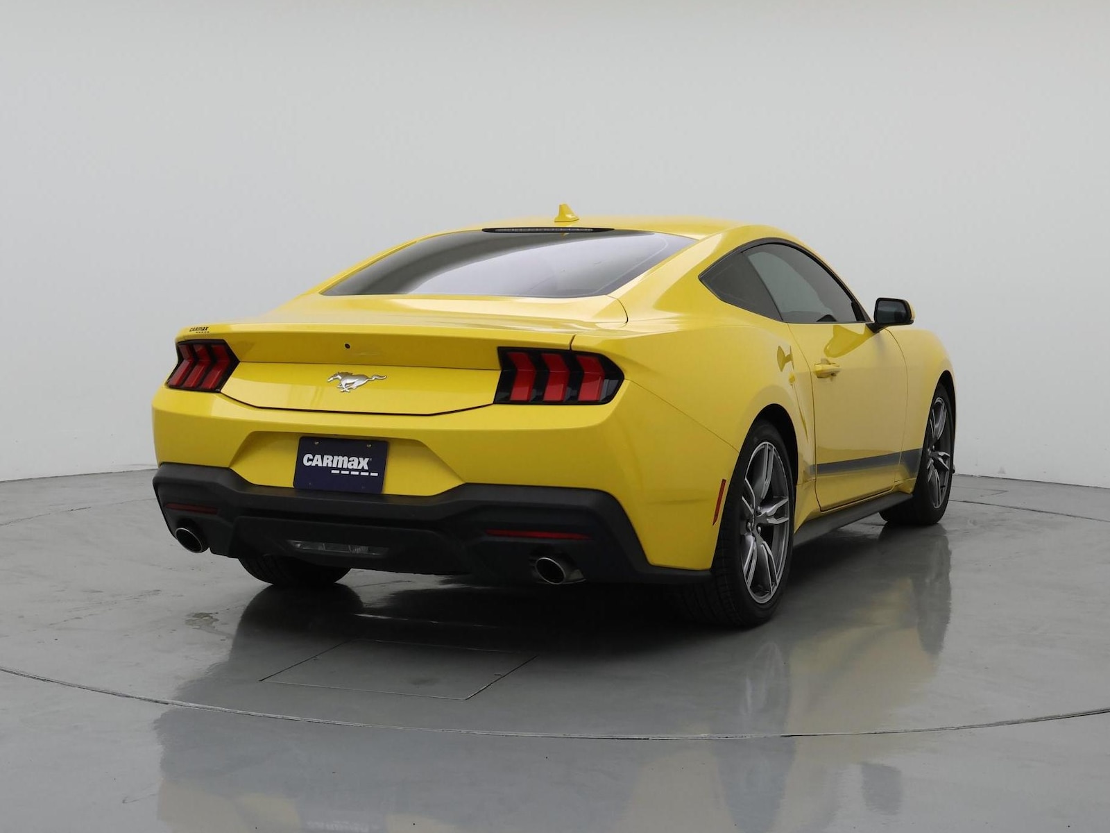 2024 Ford Mustang EcoBoost - Photo 9