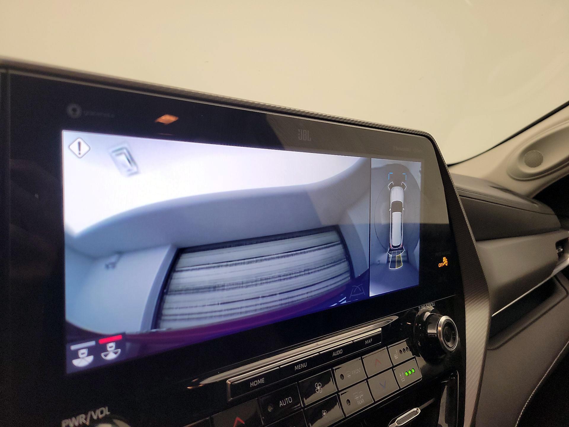 Thumbnail: 2022 Toyota Highlander - 15