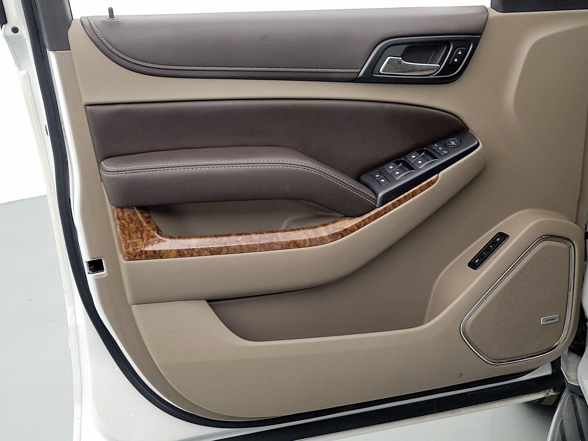 Thumbnail: 2016 Chevrolet Tahoe - 12