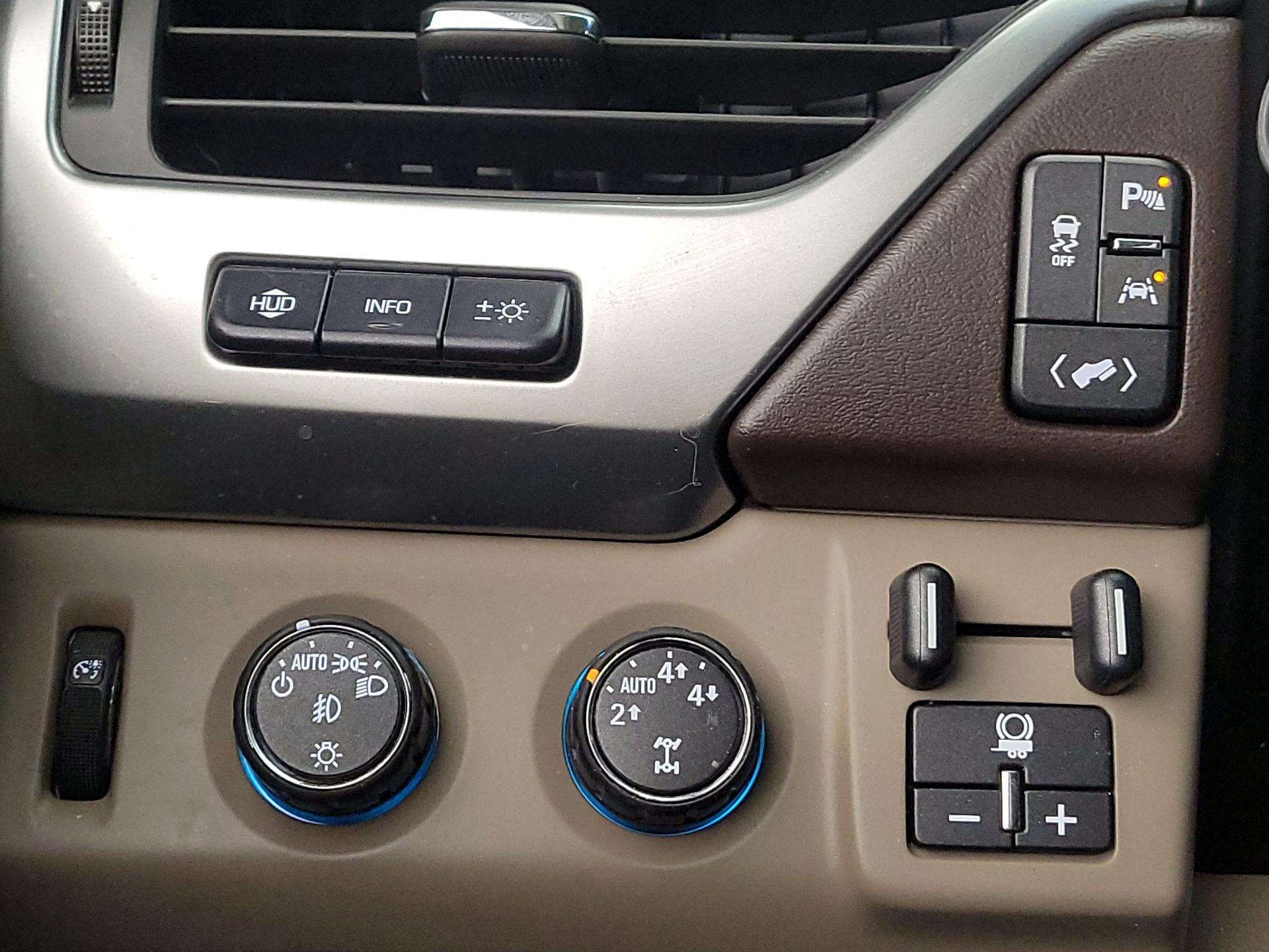 Thumbnail: 2016 Chevrolet Tahoe - 13