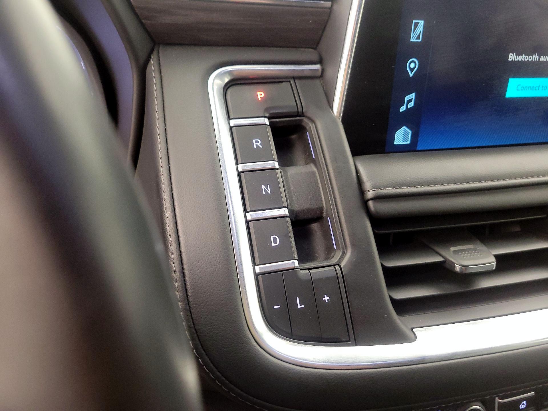 Thumbnail: 2023 Chevrolet Suburban - 17