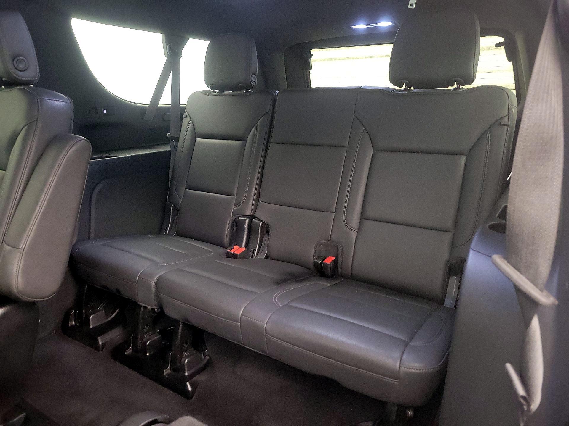 Thumbnail: 2023 Chevrolet Suburban - 20