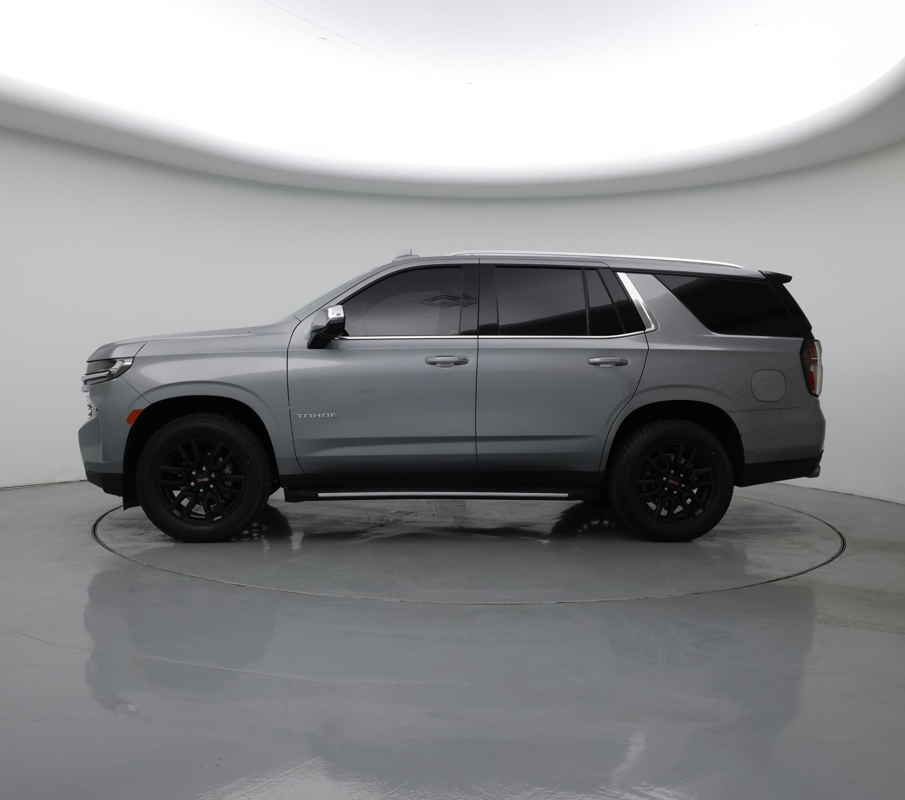 Thumbnail: 2023 Chevrolet Tahoe - 3