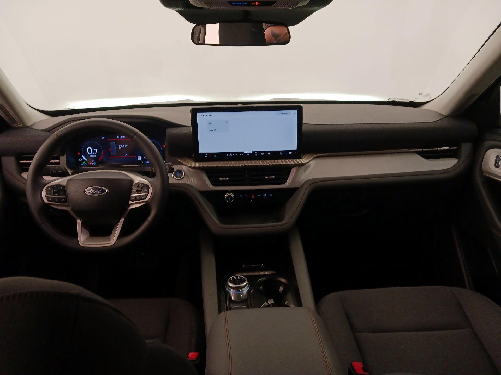 Thumbnail: 2025 Ford Explorer - 9