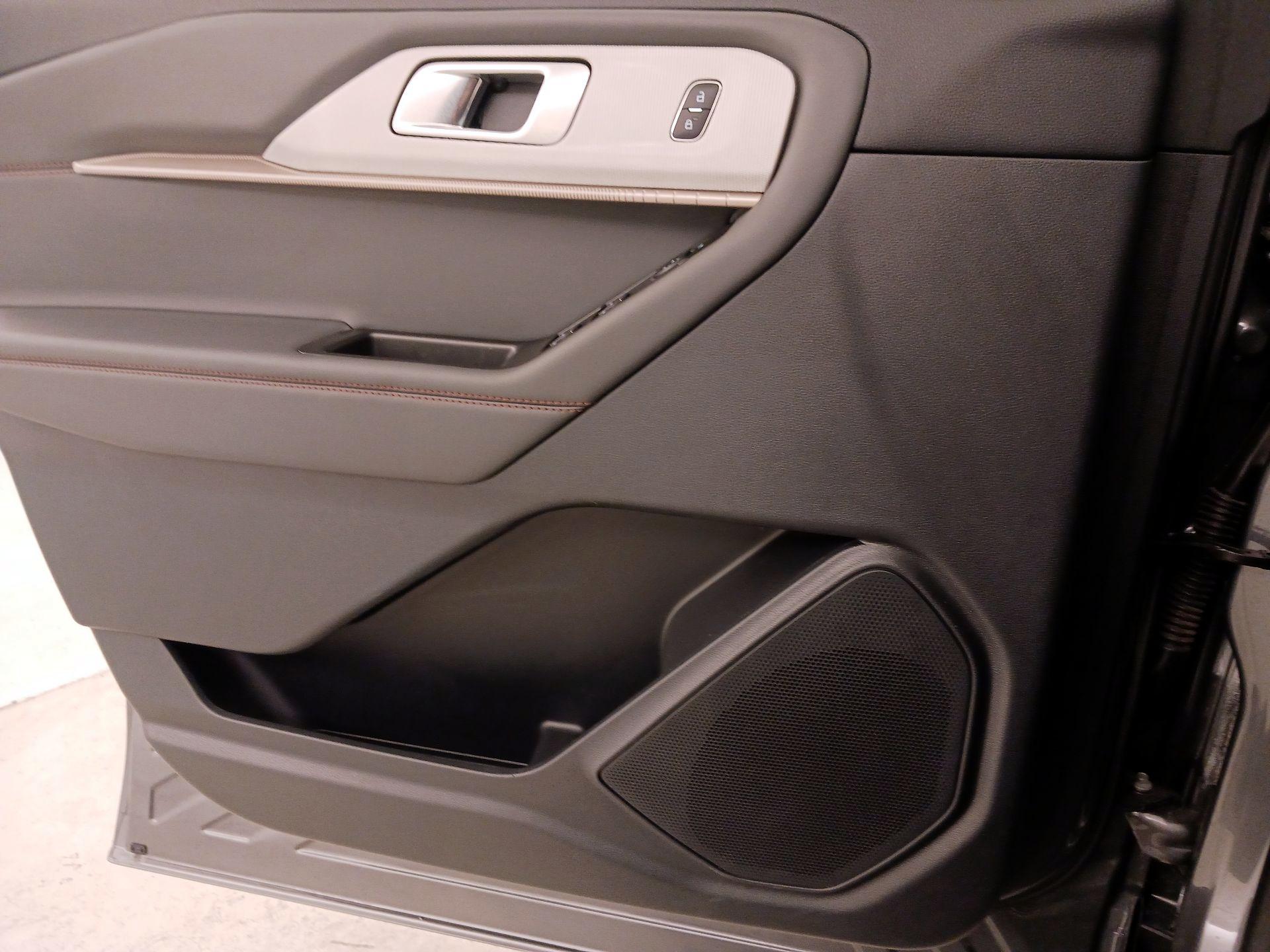 Thumbnail: 2025 Ford Explorer - 12