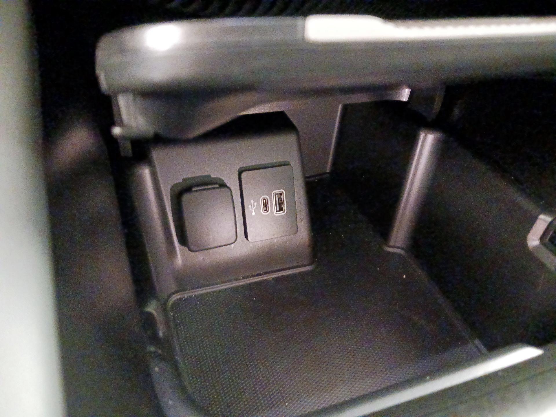 Thumbnail: 2025 Ford Explorer - 19