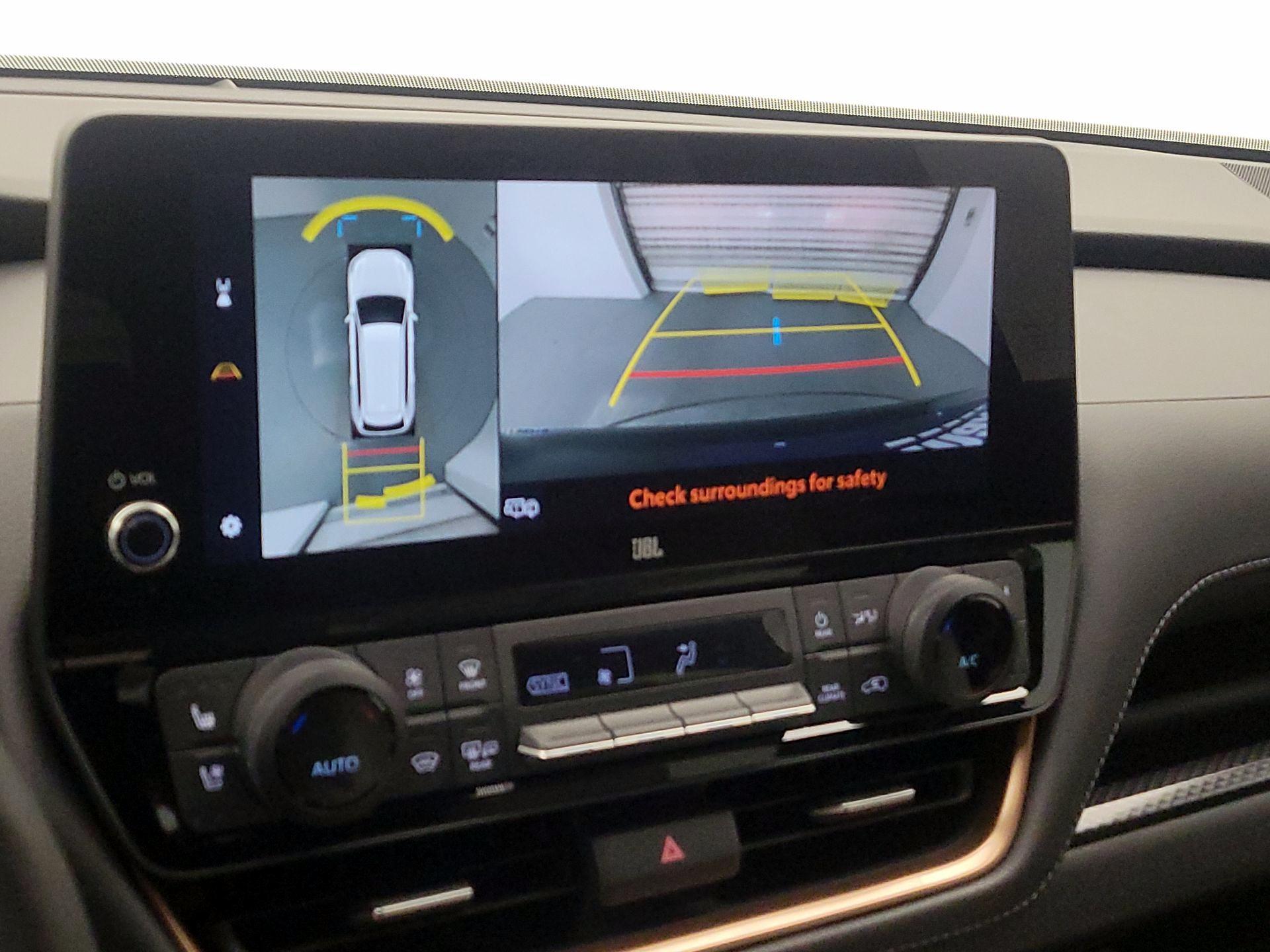 Thumbnail: 2025 Toyota Highlander - 15