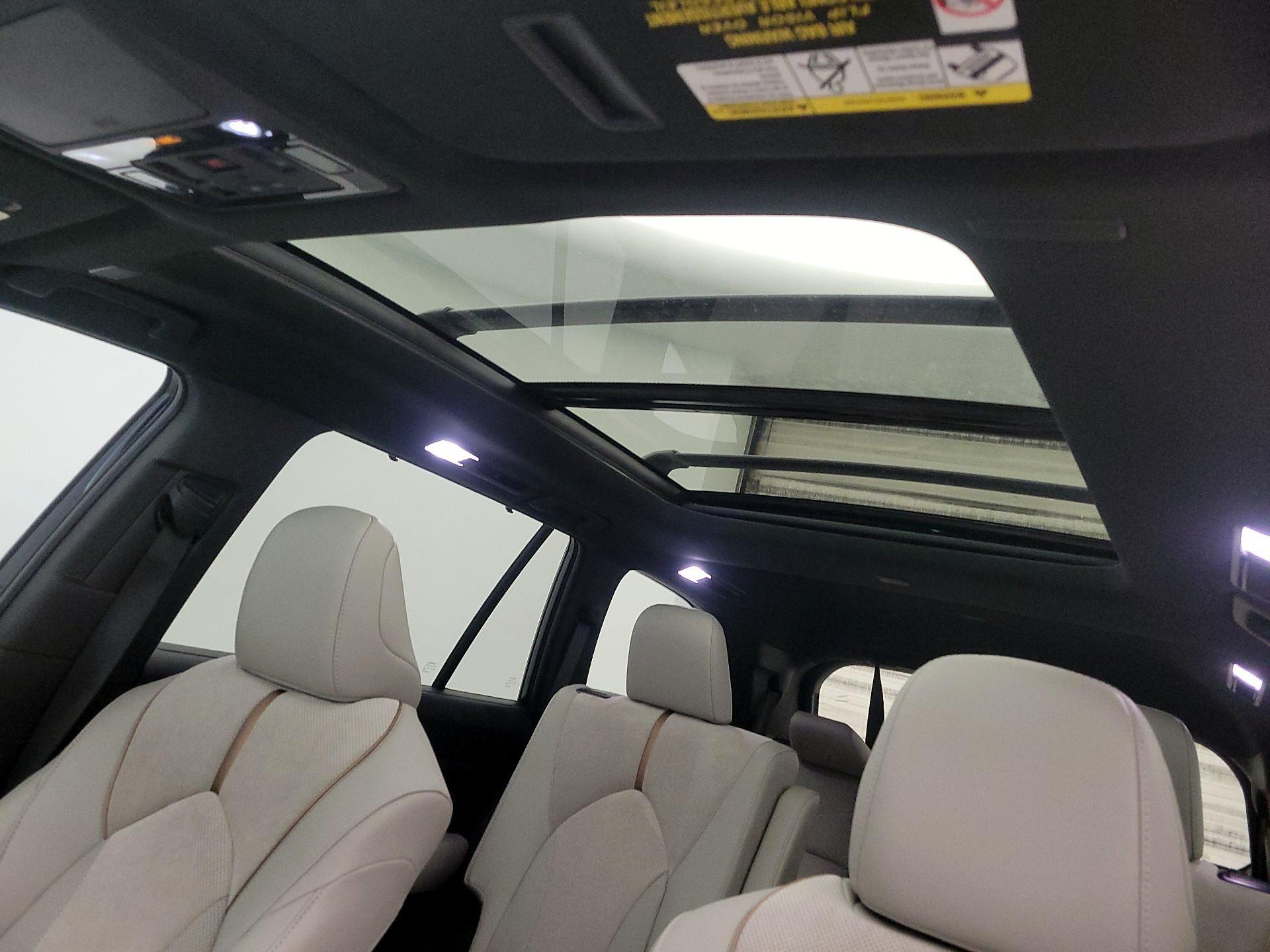 Thumbnail: 2025 Toyota Highlander - 20