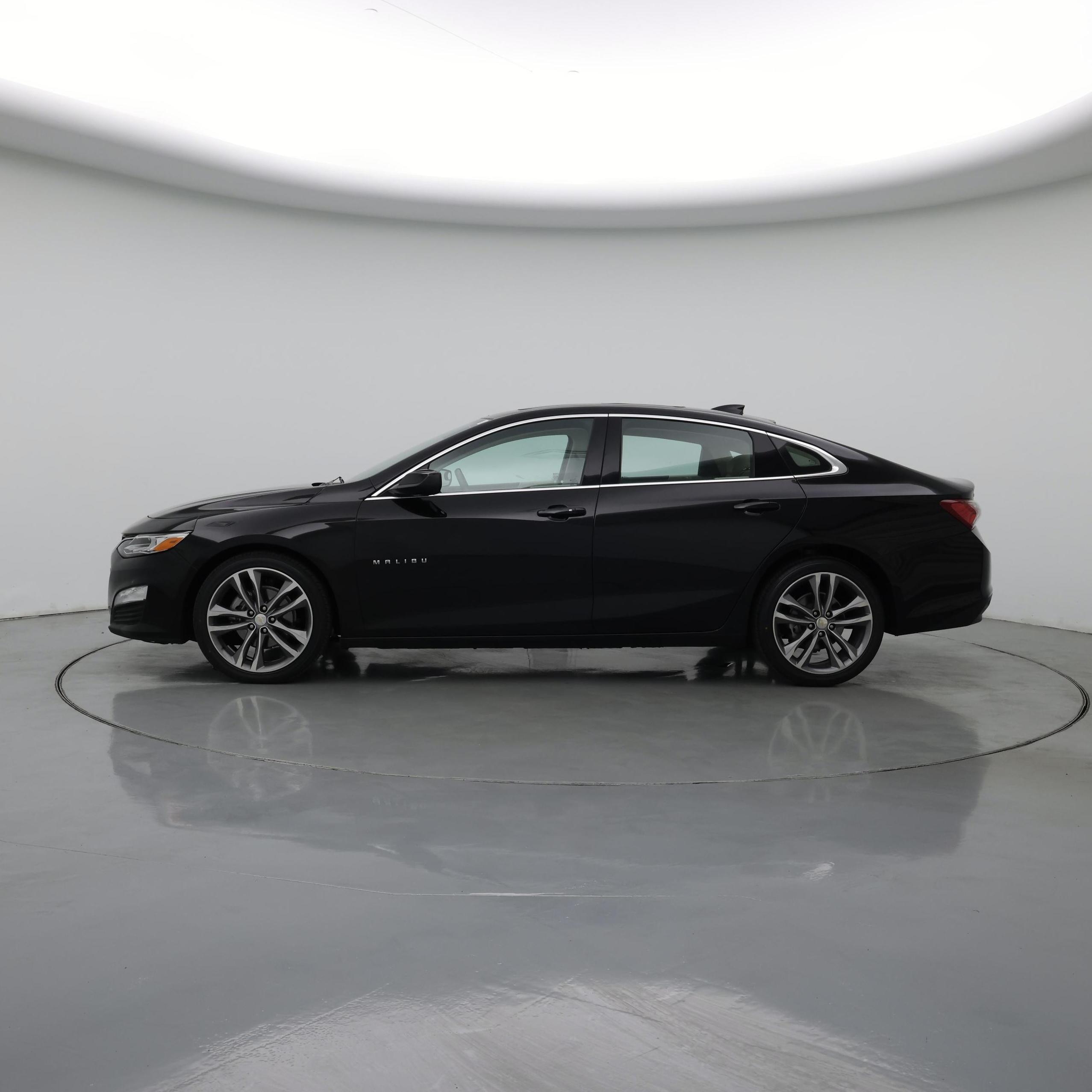 Thumbnail: 2024 Chevrolet Malibu - 3