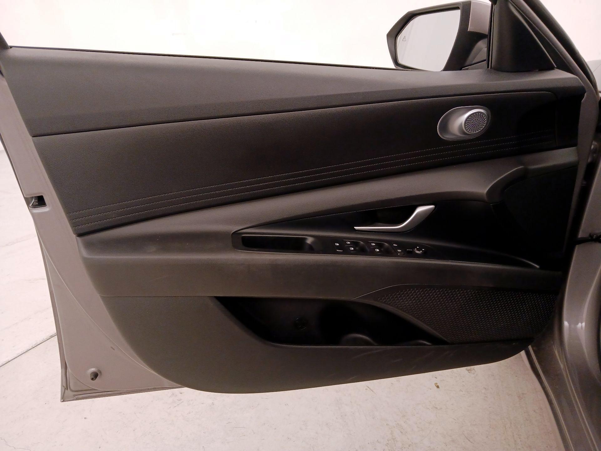 Thumbnail: 2023 Hyundai Elantra - 12