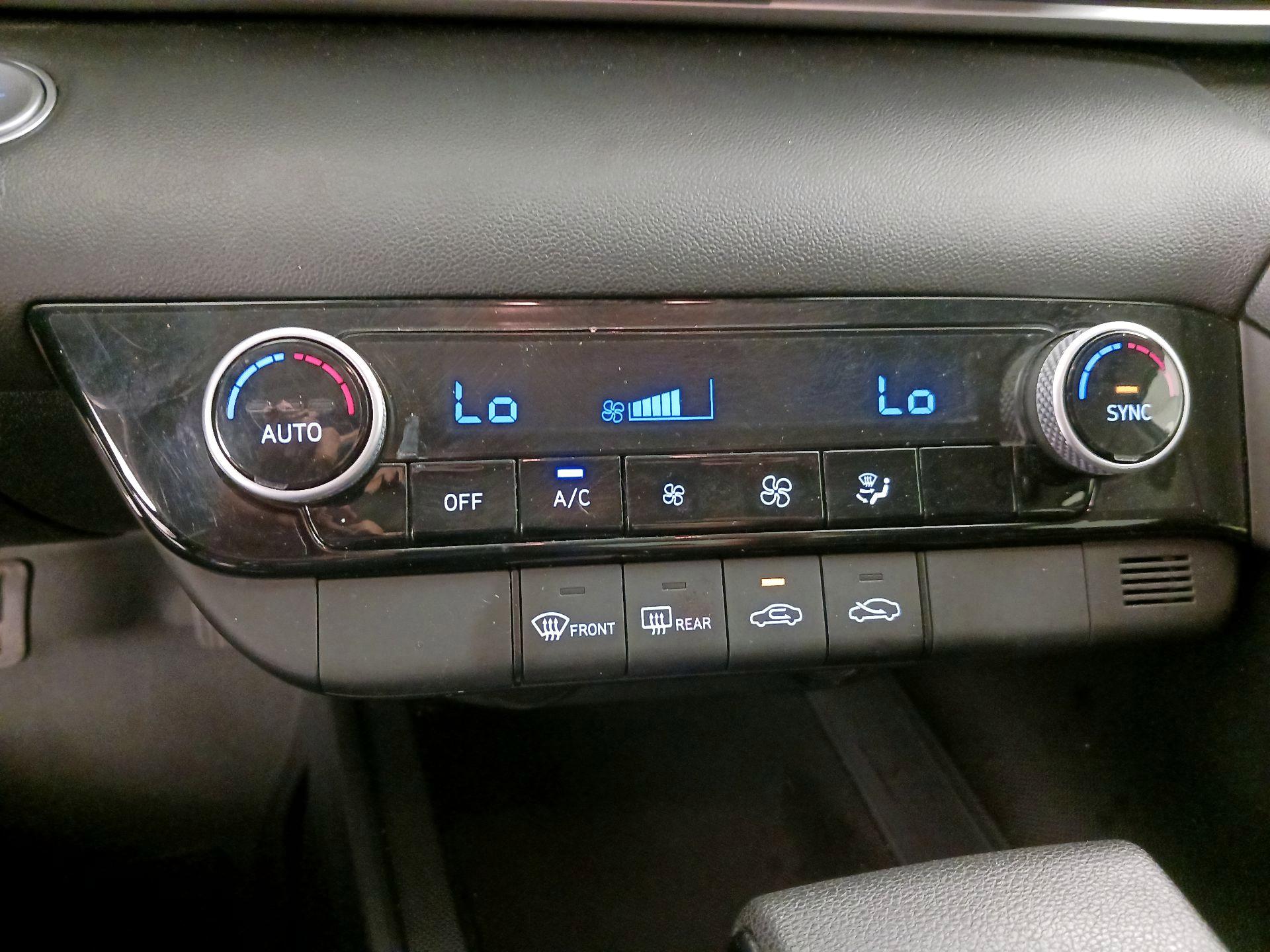 Thumbnail: 2023 Hyundai Elantra - 16