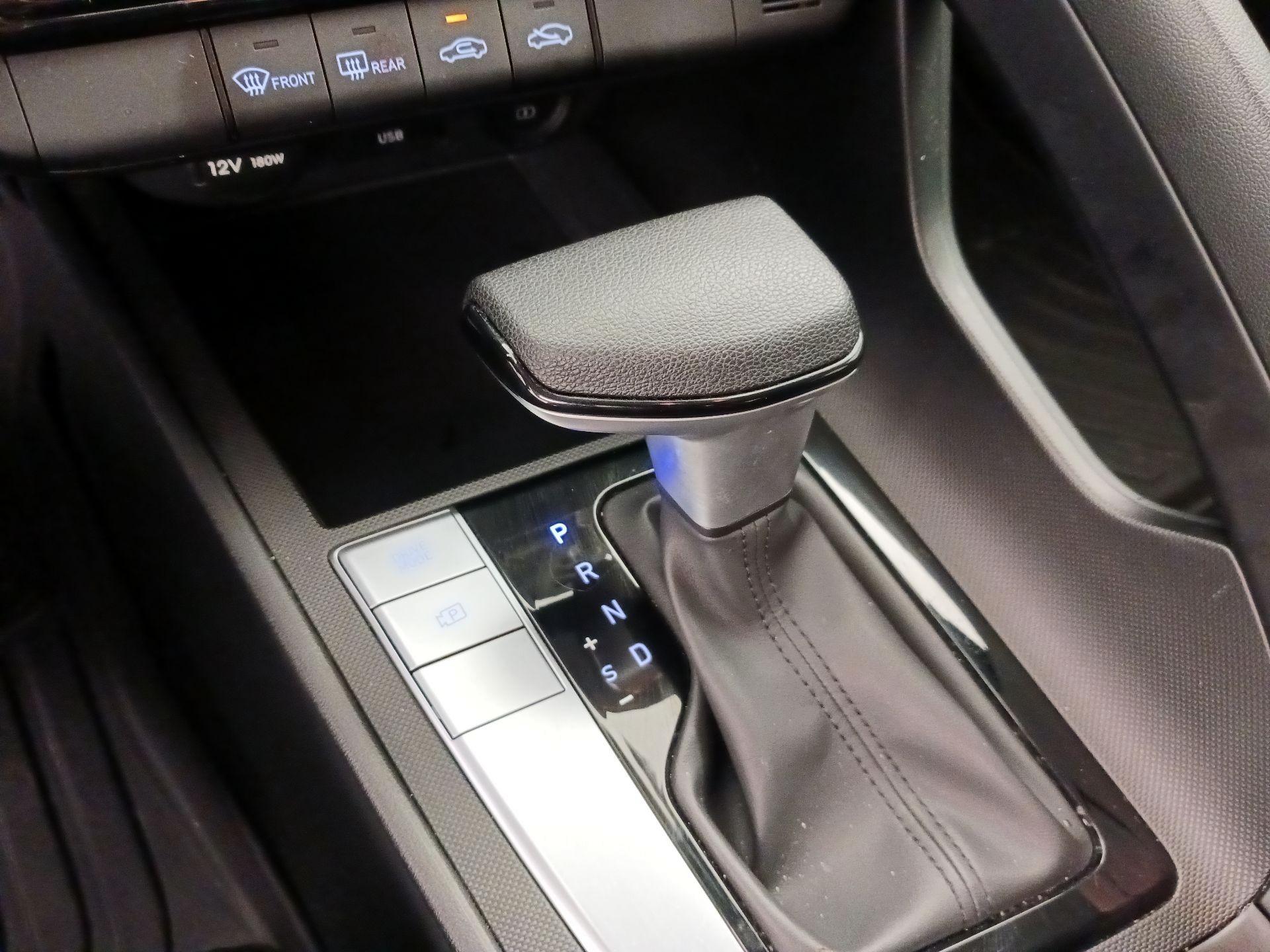 Thumbnail: 2023 Hyundai Elantra - 17