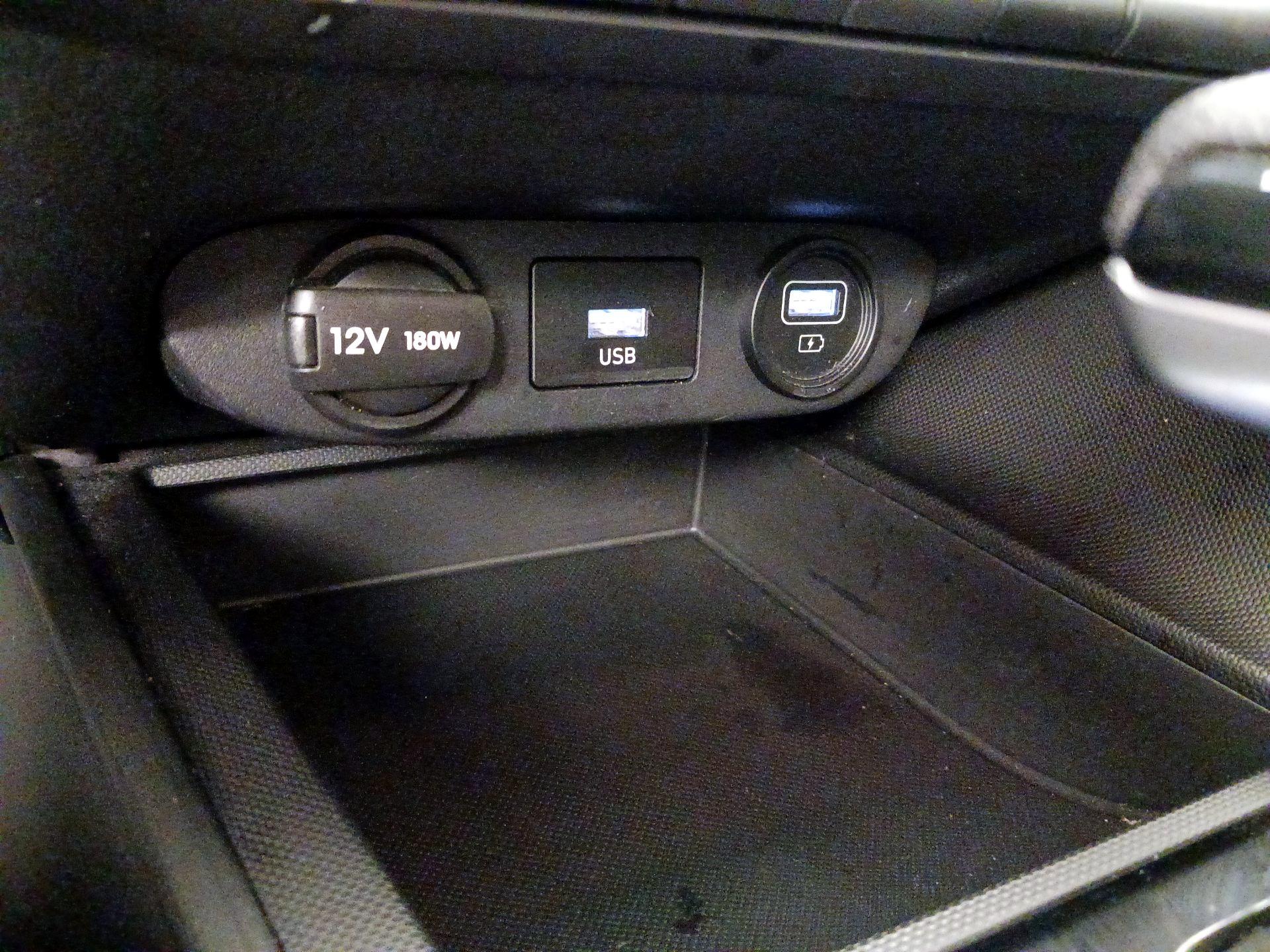 Thumbnail: 2023 Hyundai Elantra - 18