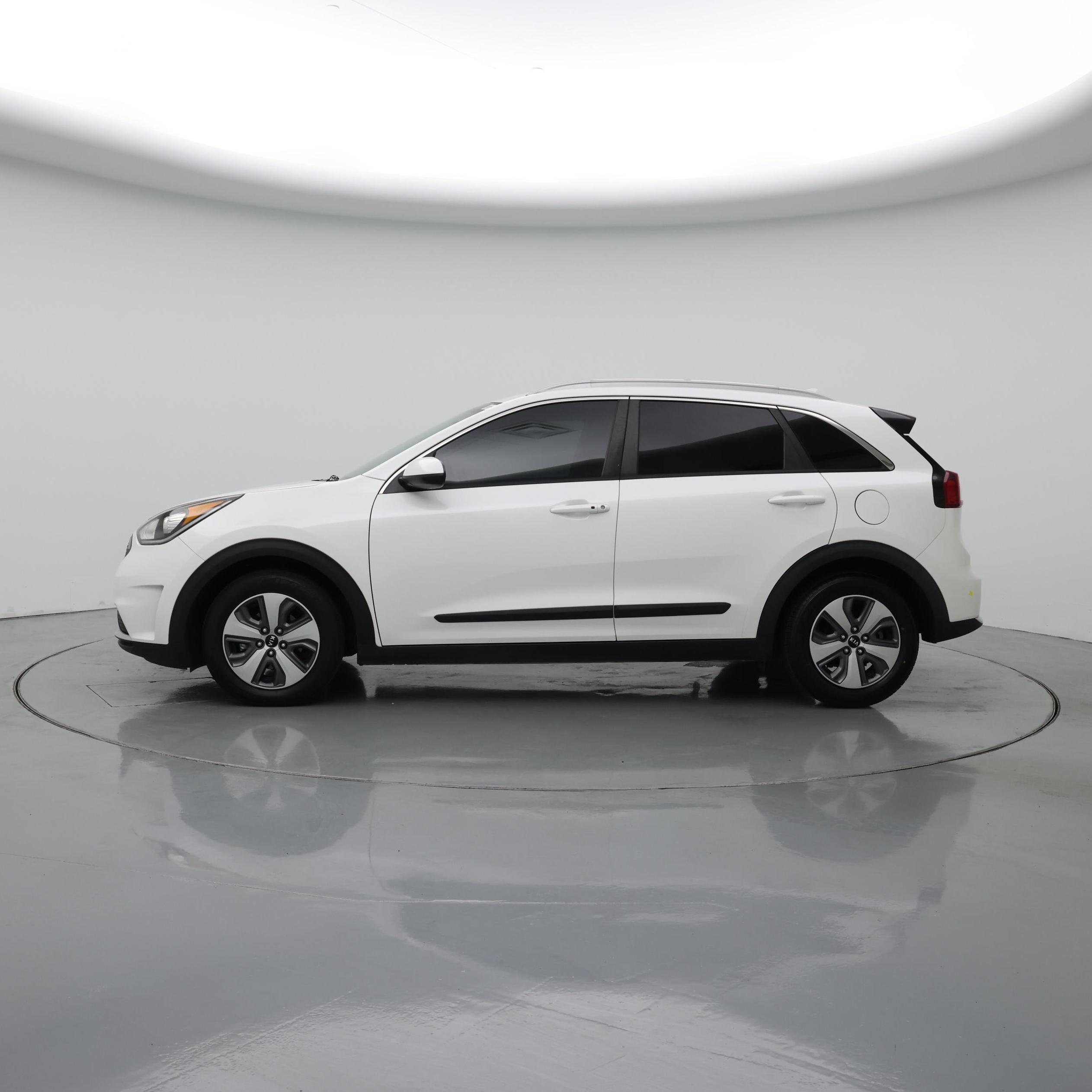Thumbnail: 2019 Kia Niro - 3