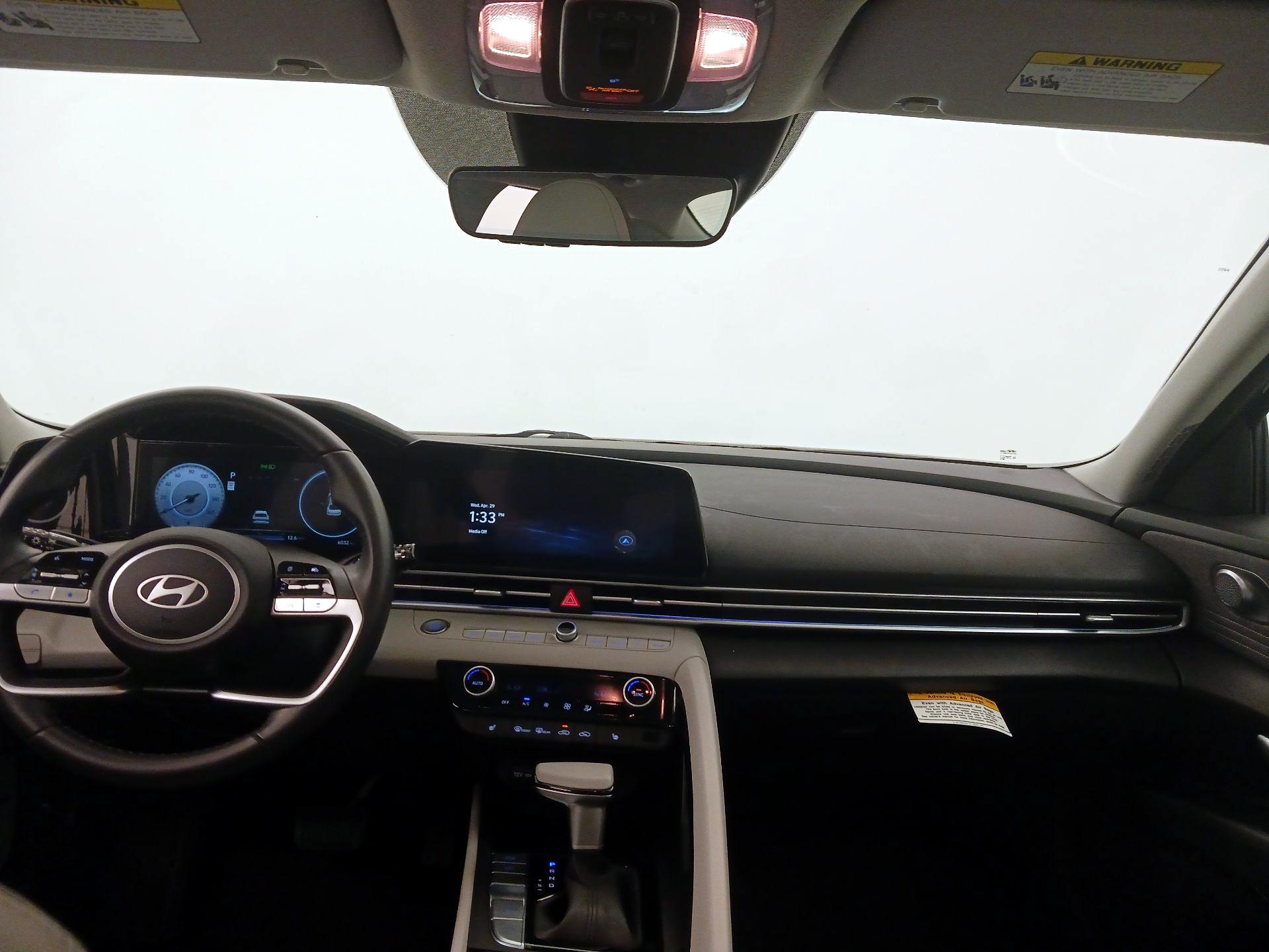 Thumbnail: 2025 Hyundai Elantra - 9
