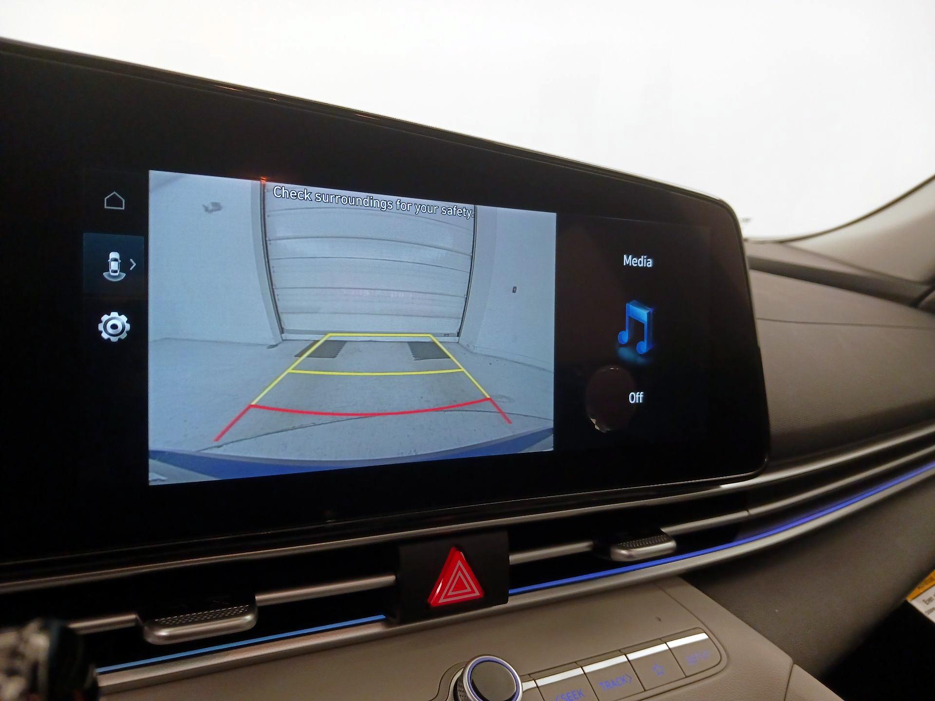 Thumbnail: 2025 Hyundai Elantra - 15