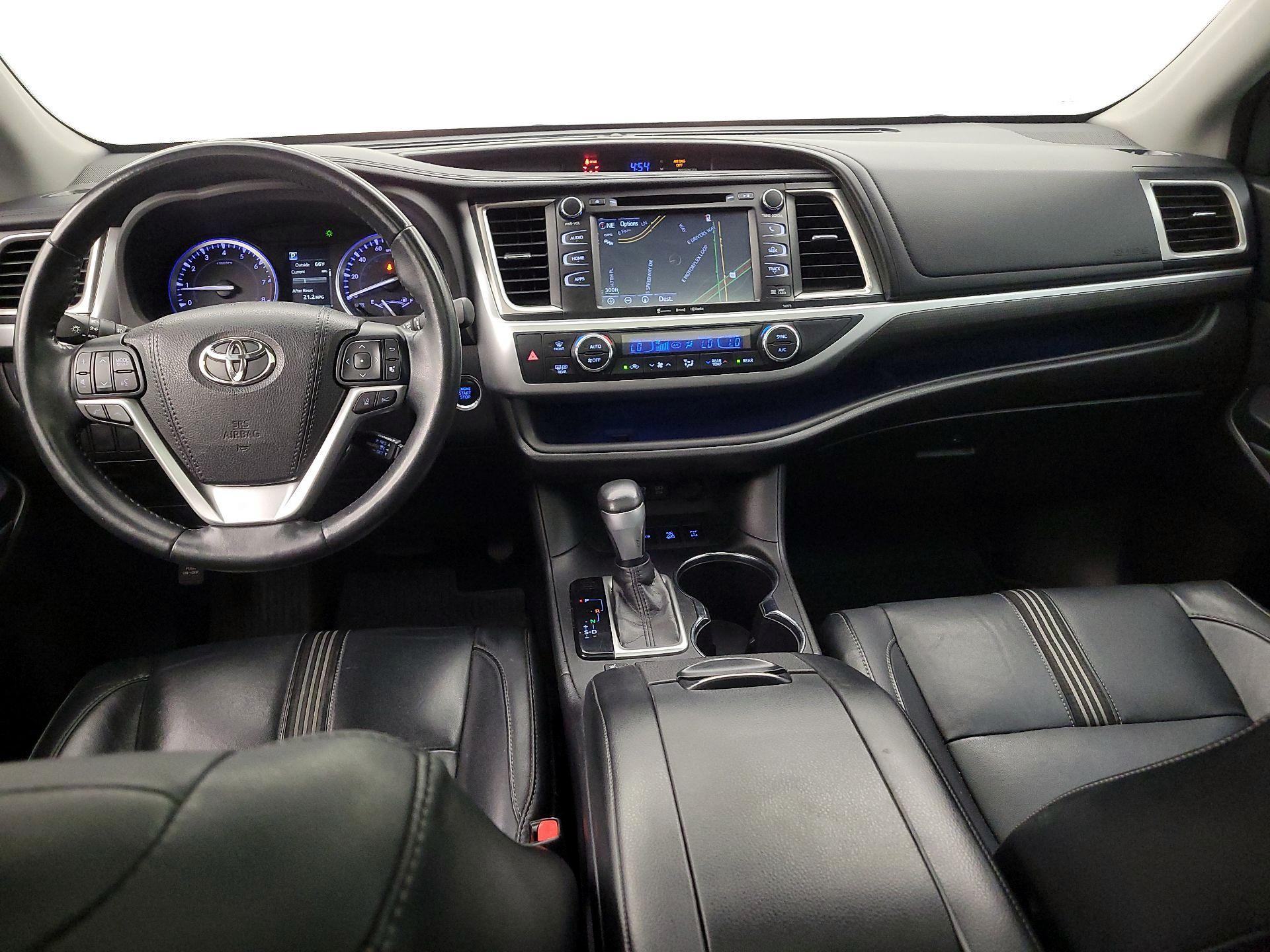 Thumbnail: 2018 Toyota Highlander - 9