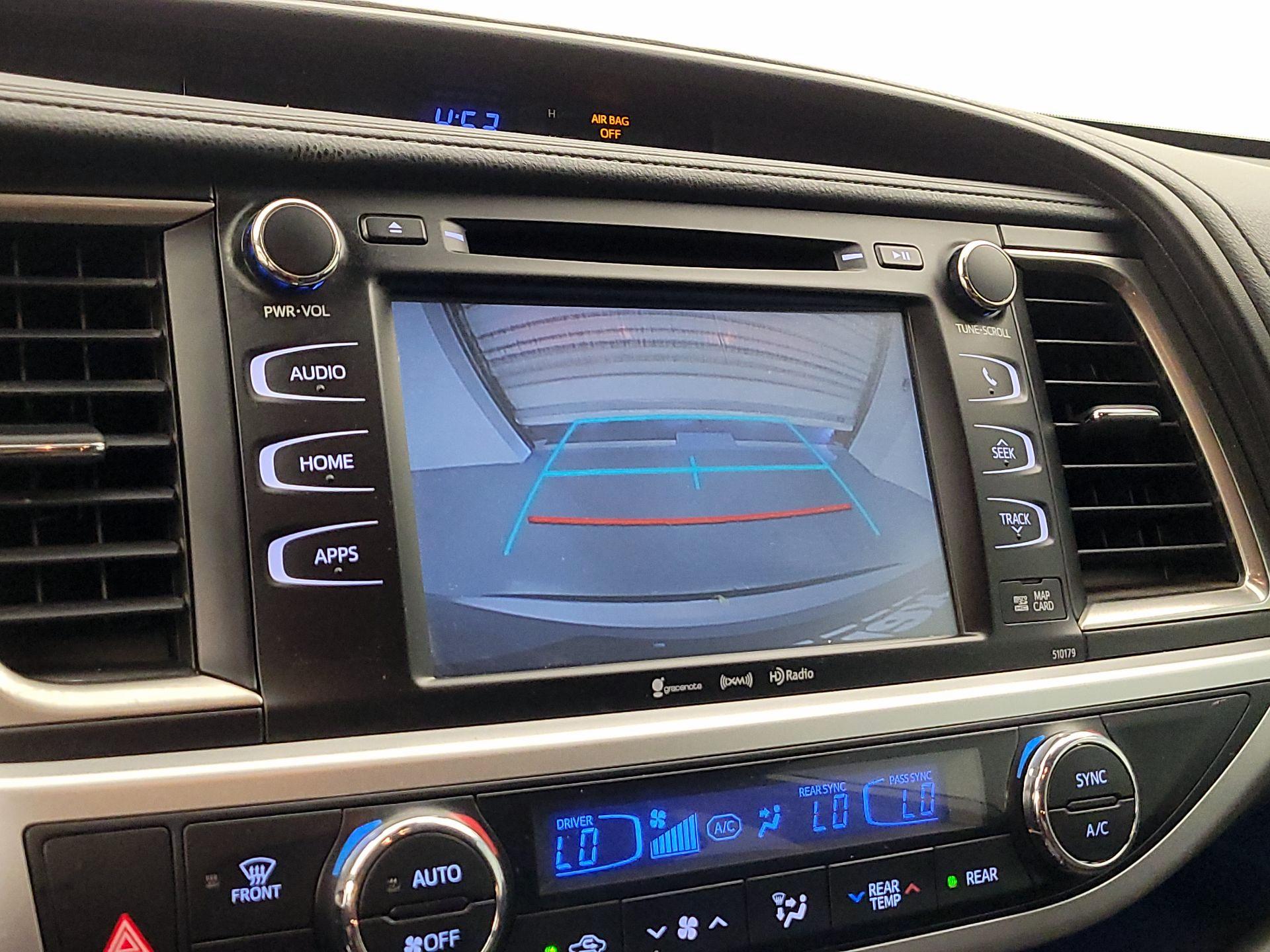 Thumbnail: 2018 Toyota Highlander - 15