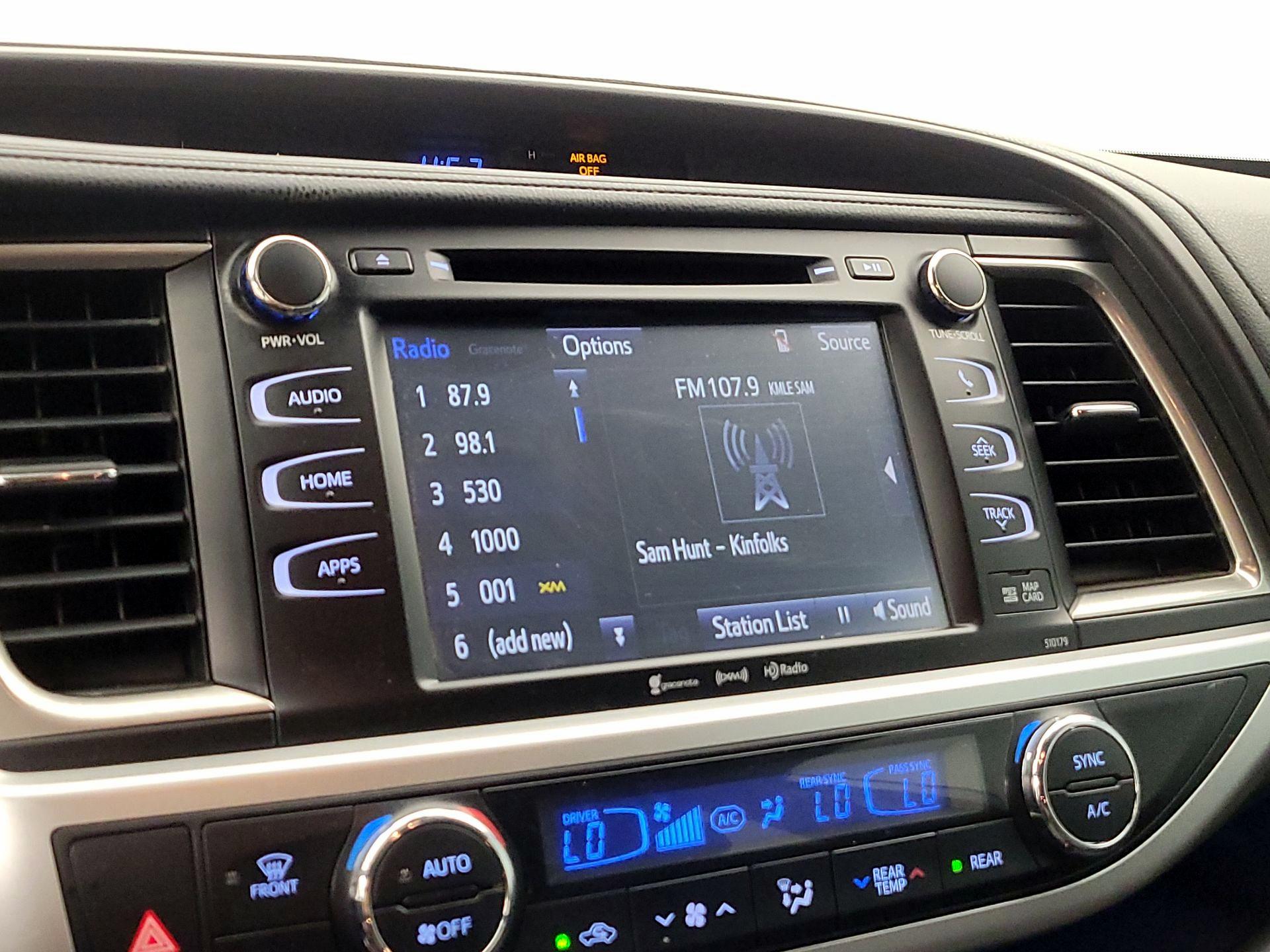 Thumbnail: 2018 Toyota Highlander - 16