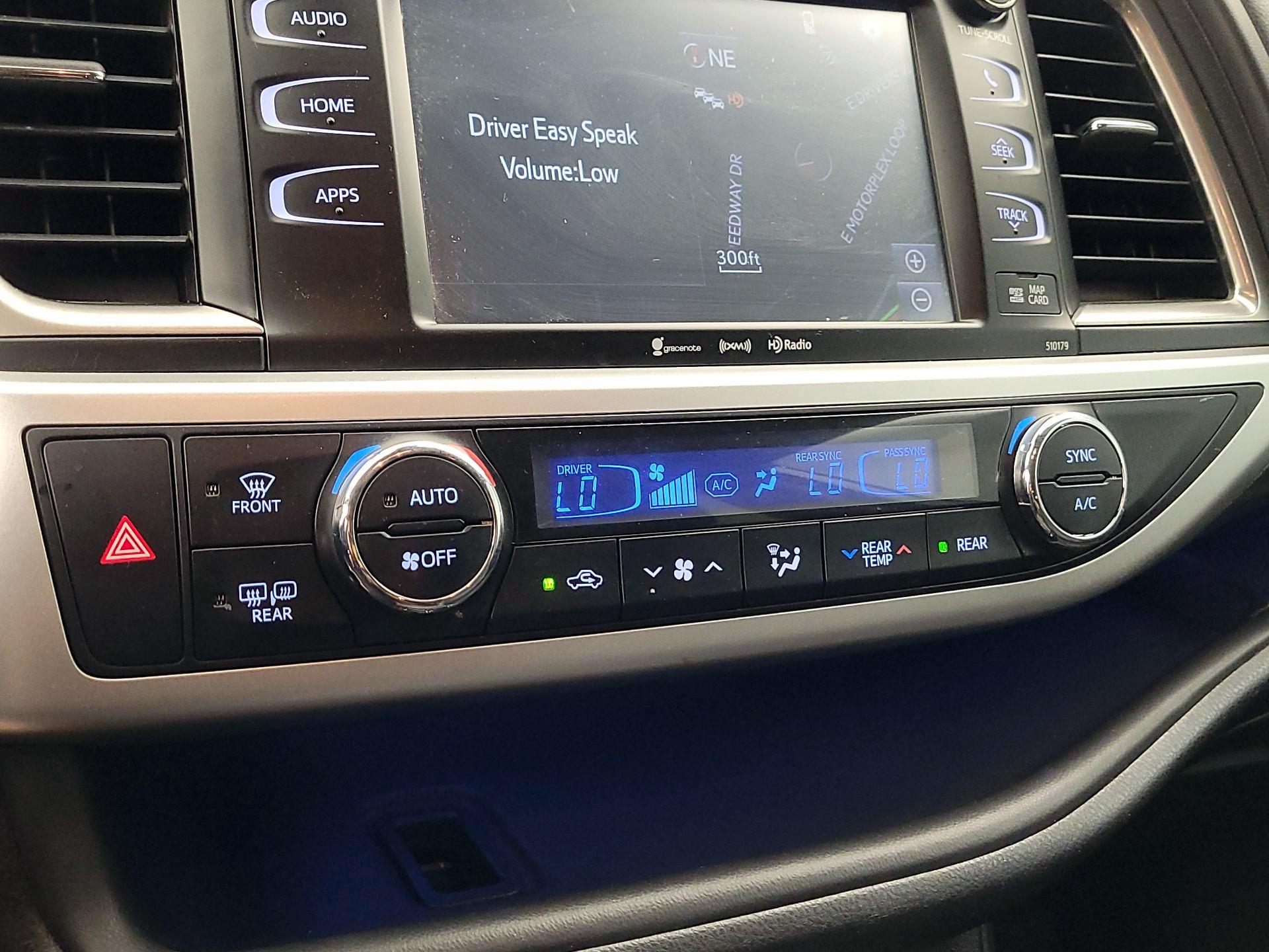 Thumbnail: 2018 Toyota Highlander - 17